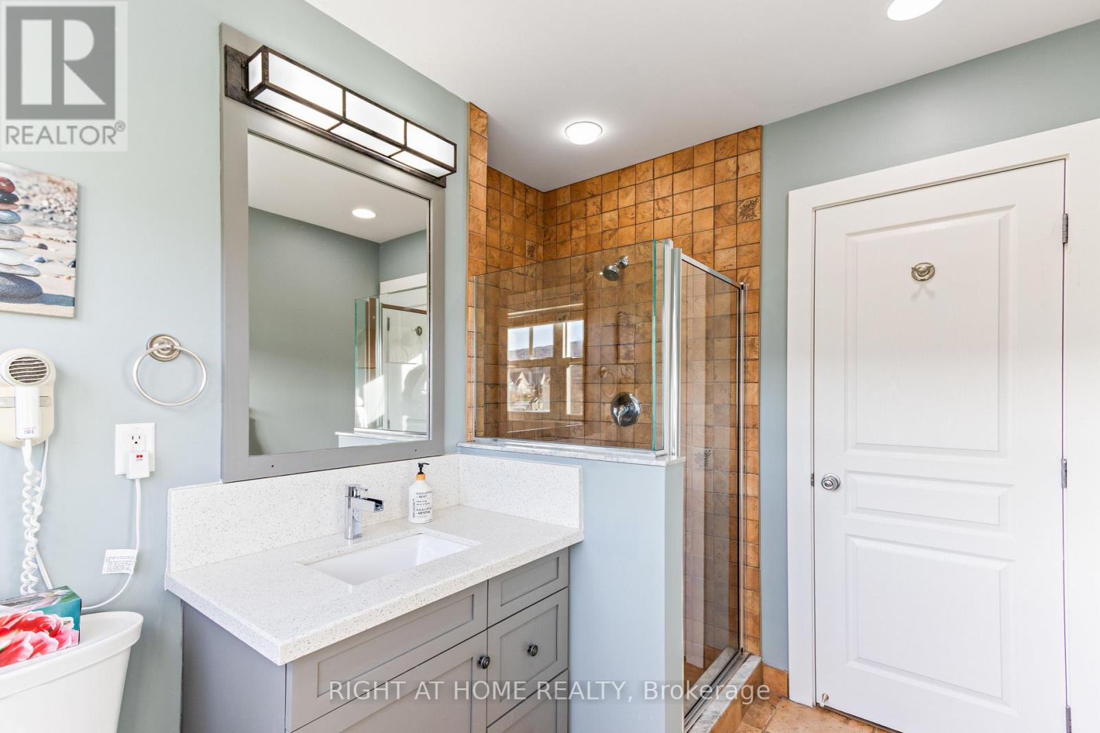 229 - 130 Fairway Court, Blue Mountains, Ontario N3W 1Y1 - Photo 32 - X12508834