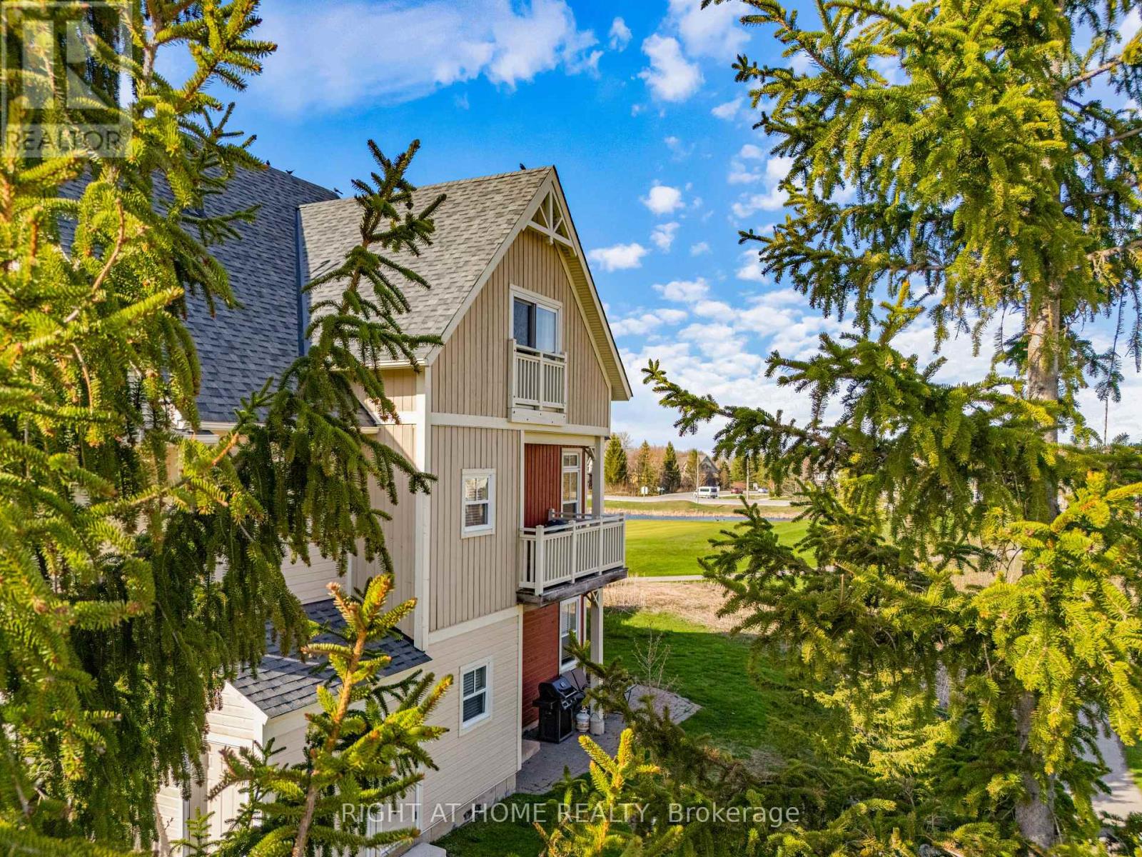 229 - 130 Fairway Court, Blue Mountains, Ontario N3W 1Y1 - Photo 5 - X12508834