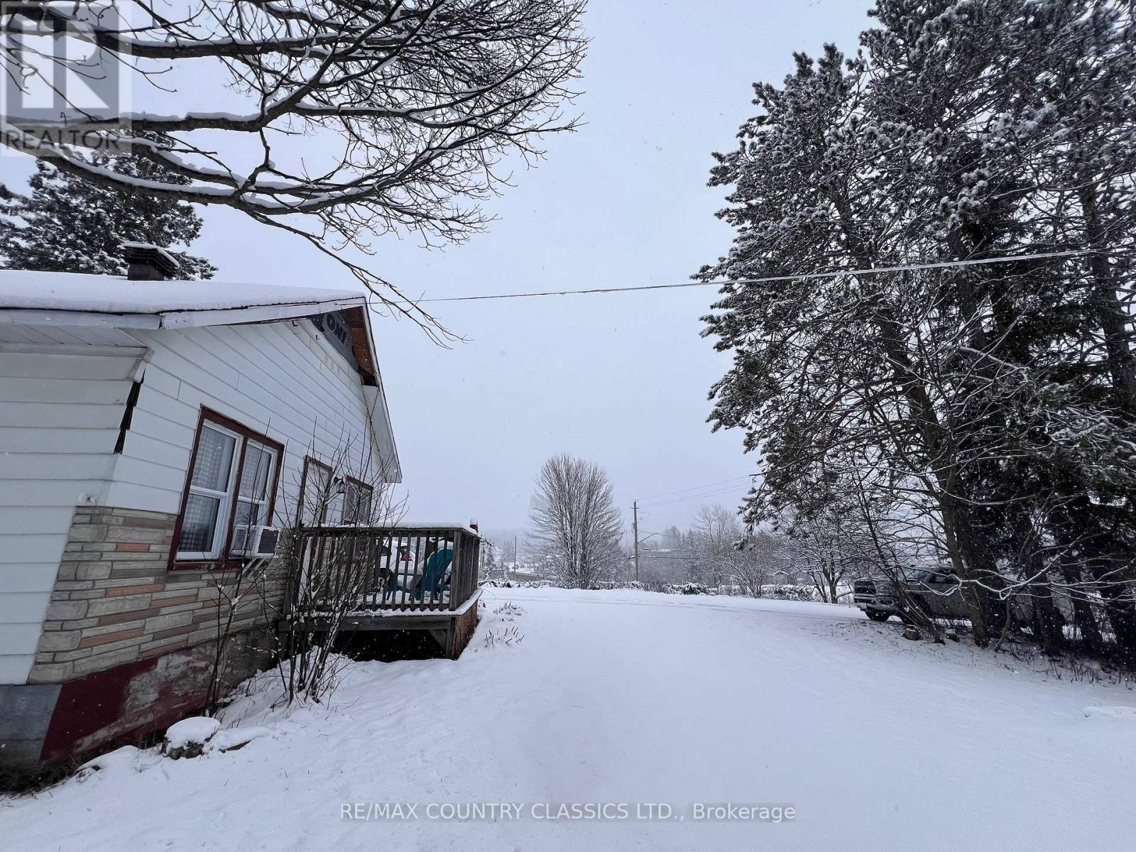 29606 60 Hwy Highway, South Algonquin, Ontario  K0J 2M0 - Photo 22 - X12992048