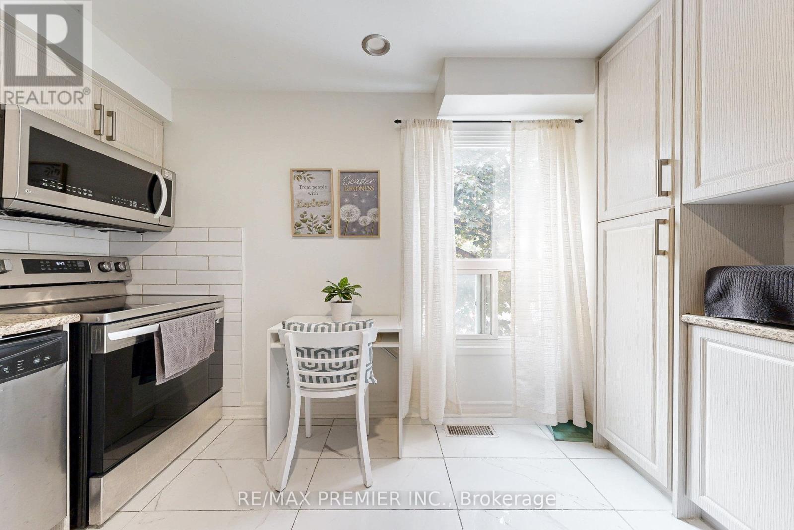 120 Ellerslie Road, Brampton, Ontario  L6T 4C3 - Photo 14 - W12992518