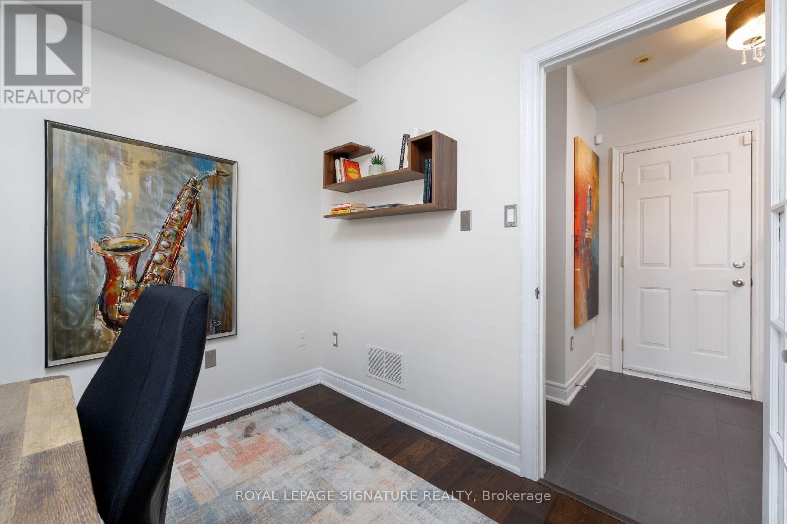 59 Lobo Mews, Toronto, Ontario  M8Z 0B2 - Photo 14 - W12992522