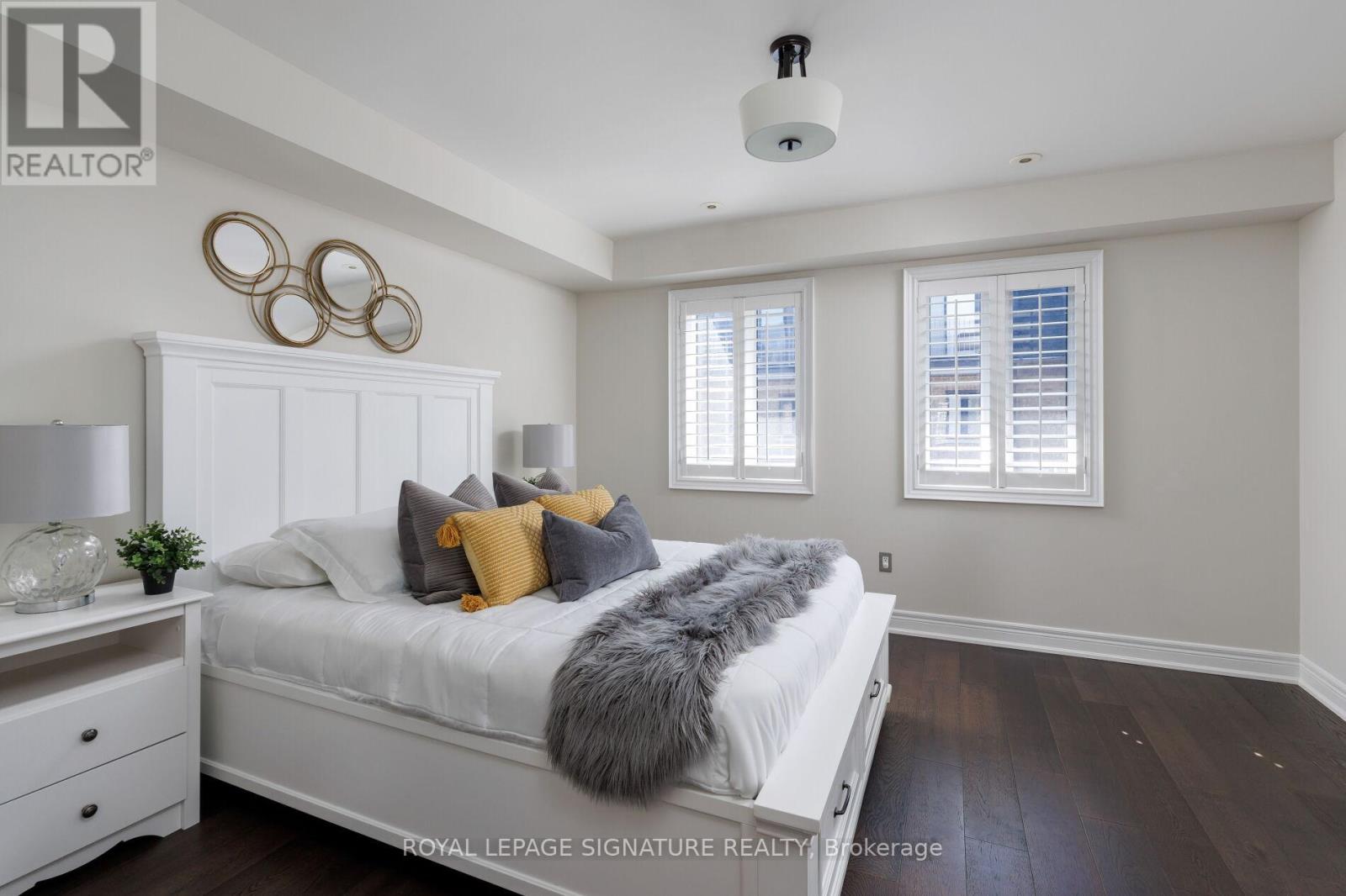 59 Lobo Mews, Toronto, Ontario  M8Z 0B2 - Photo 16 - W12992522