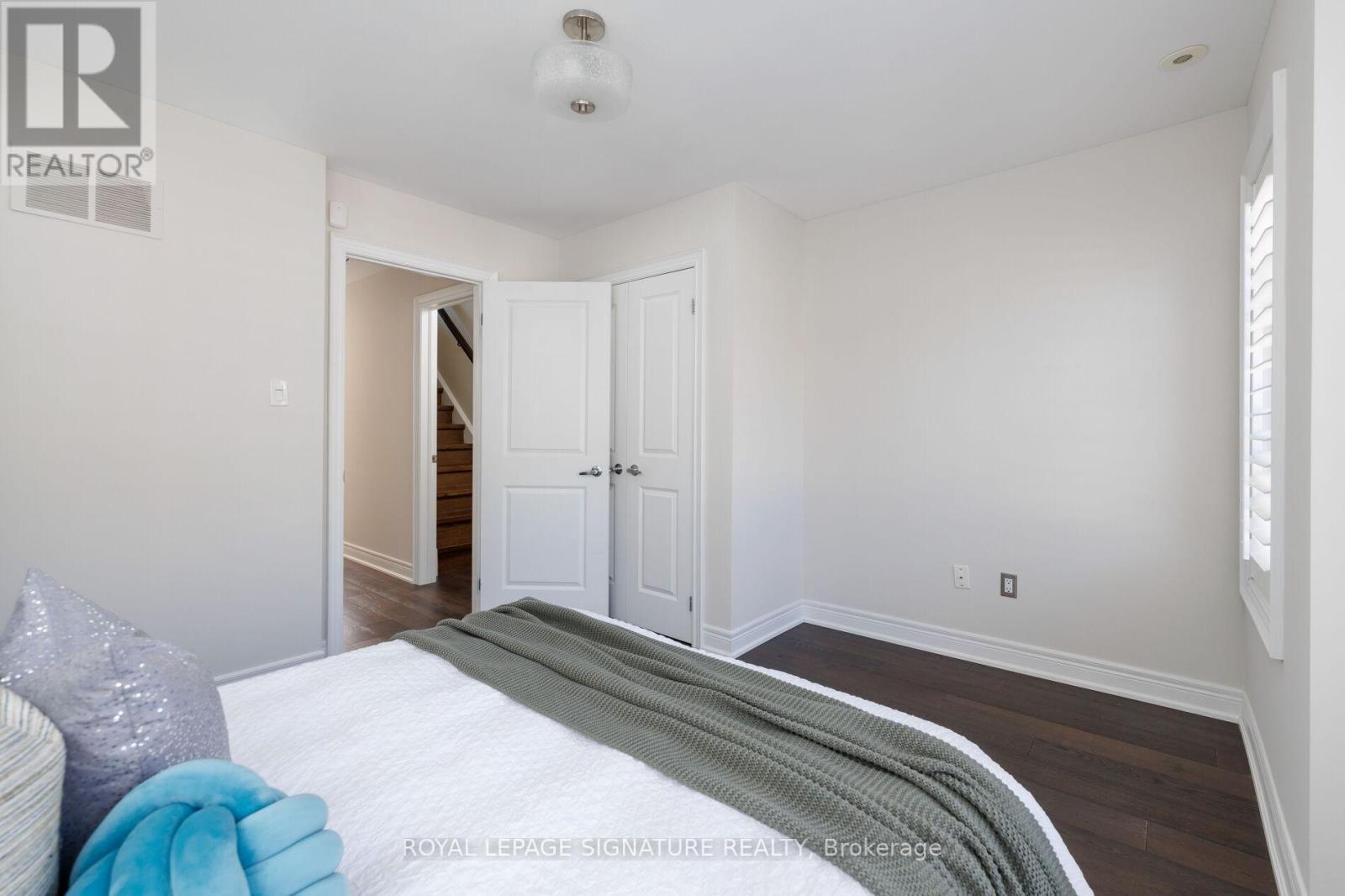 59 Lobo Mews, Toronto, Ontario  M8Z 0B2 - Photo 21 - W12992522