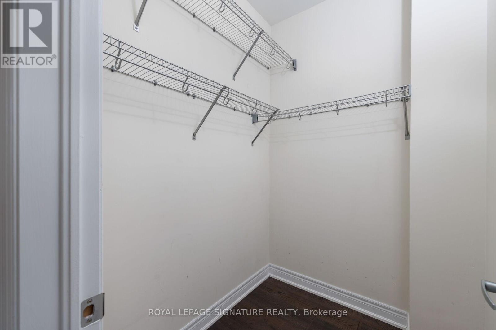 59 Lobo Mews, Toronto, Ontario  M8Z 0B2 - Photo 30 - W12992522