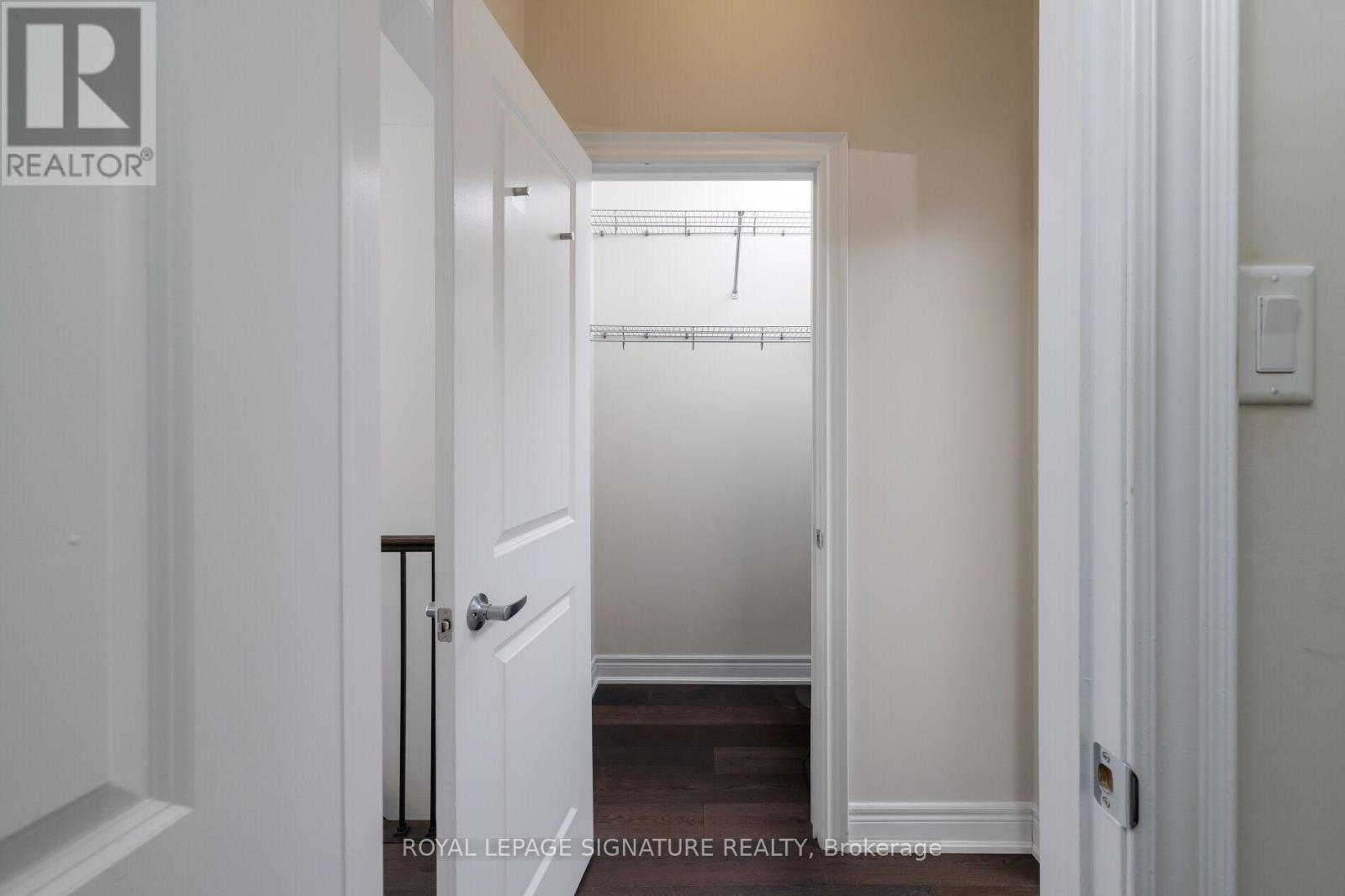 59 Lobo Mews, Toronto, Ontario  M8Z 0B2 - Photo 31 - W12992522