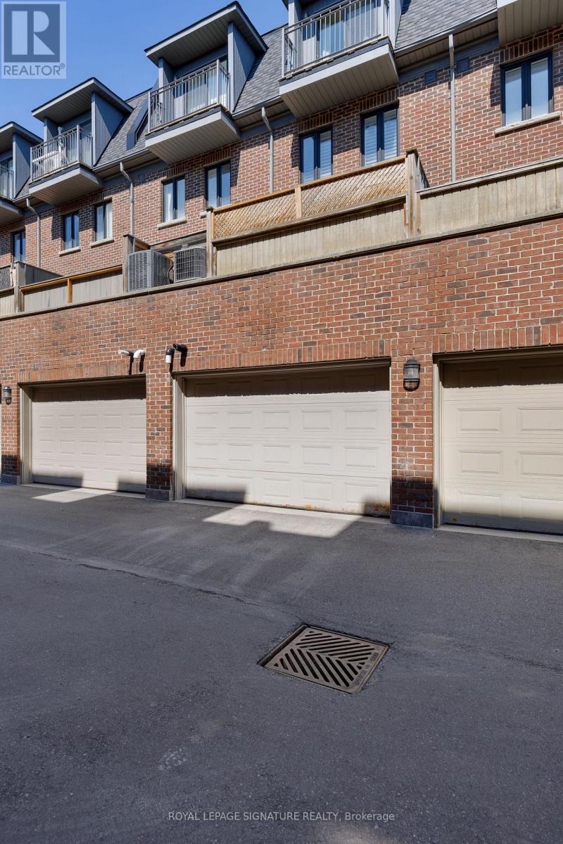 59 Lobo Mews, Toronto, Ontario  M8Z 0B2 - Photo 36 - W12992522