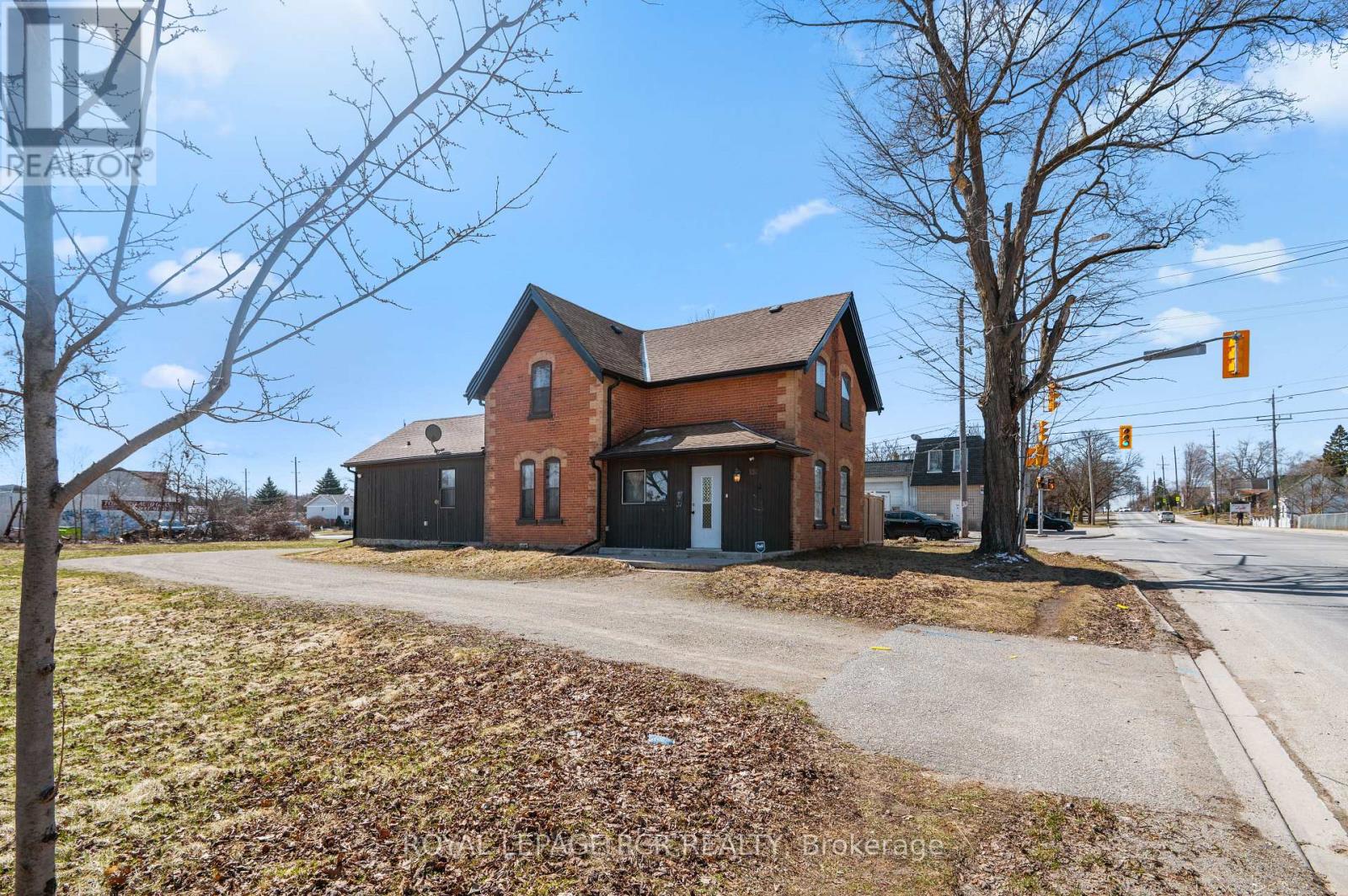 53 Town Line, Orangeville, Ontario  L9W 1V3 - Photo 15 - W12992560