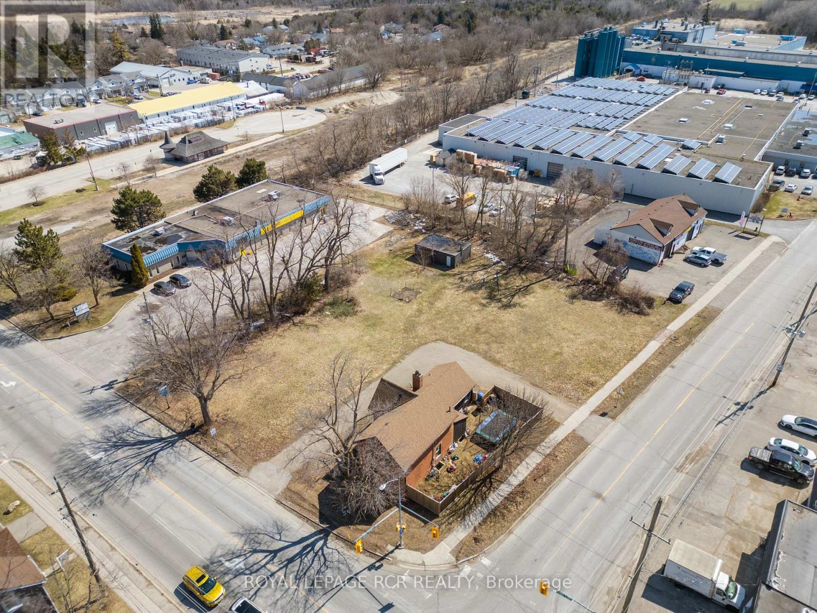 53 Town Line, Orangeville, Ontario  L9W 1V3 - Photo 5 - W12992560