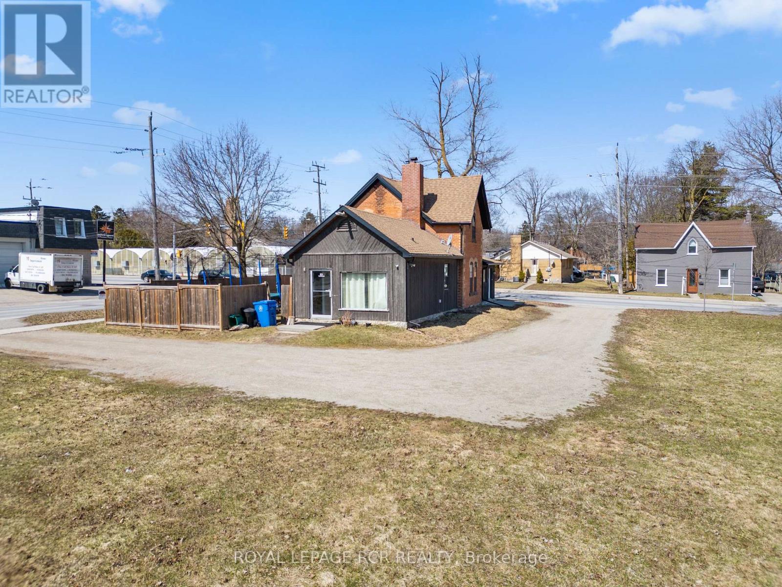 53 Town Line, Orangeville, Ontario  L9W 1V3 - Photo 9 - W12992560