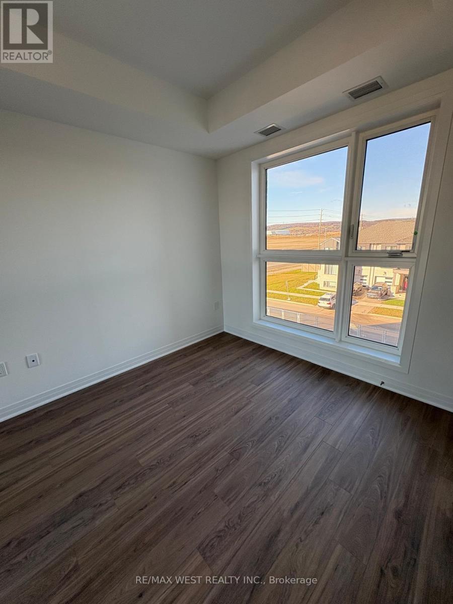 302 - 490 Gordon Krantz Ave Avenue, Milton, Ontario  L9E 1Z5 - Photo 24 - W12992578