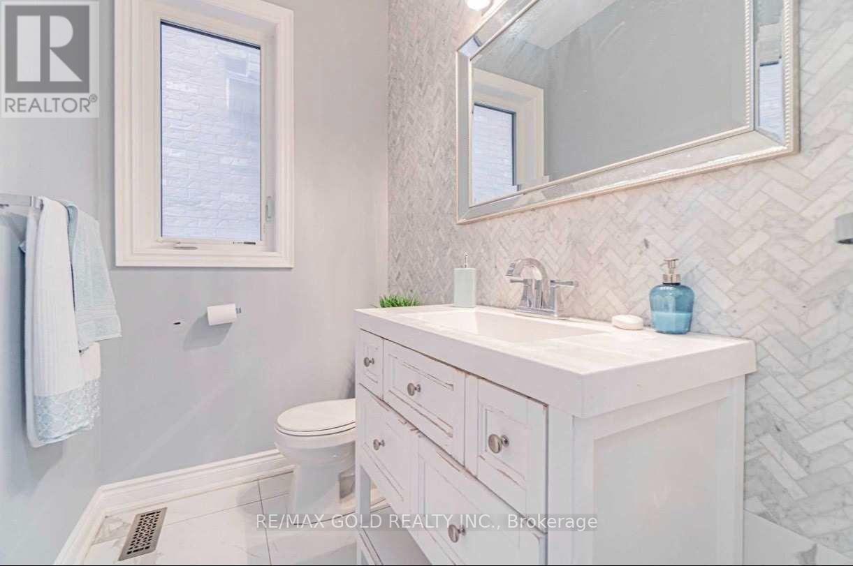 85 Humberstone Crescent, Brampton, Ontario  L7A 4B8 - Photo 11 - W12992600