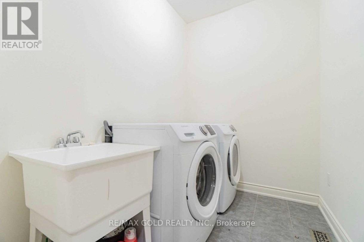 85 Humberstone Crescent, Brampton, Ontario  L7A 4B8 - Photo 17 - W12992600