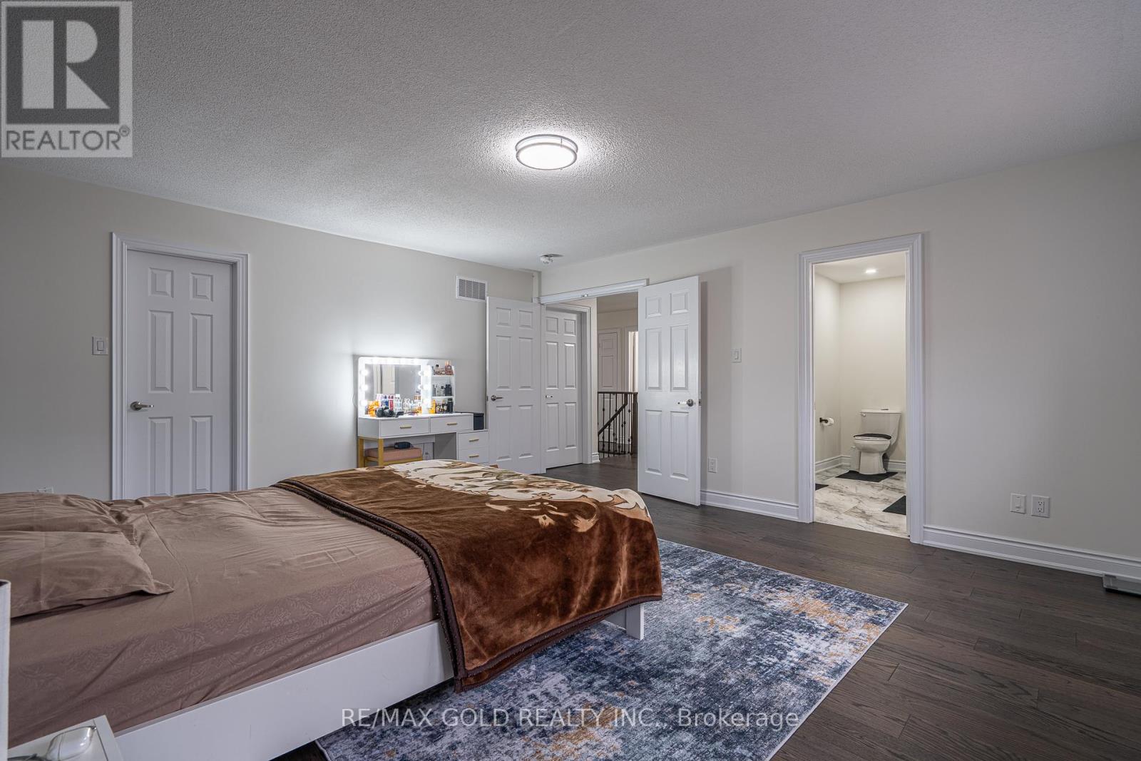 6 Meadow Glade Road, Brampton, Ontario  L6R 1Z7 - Photo 17 - W12992614