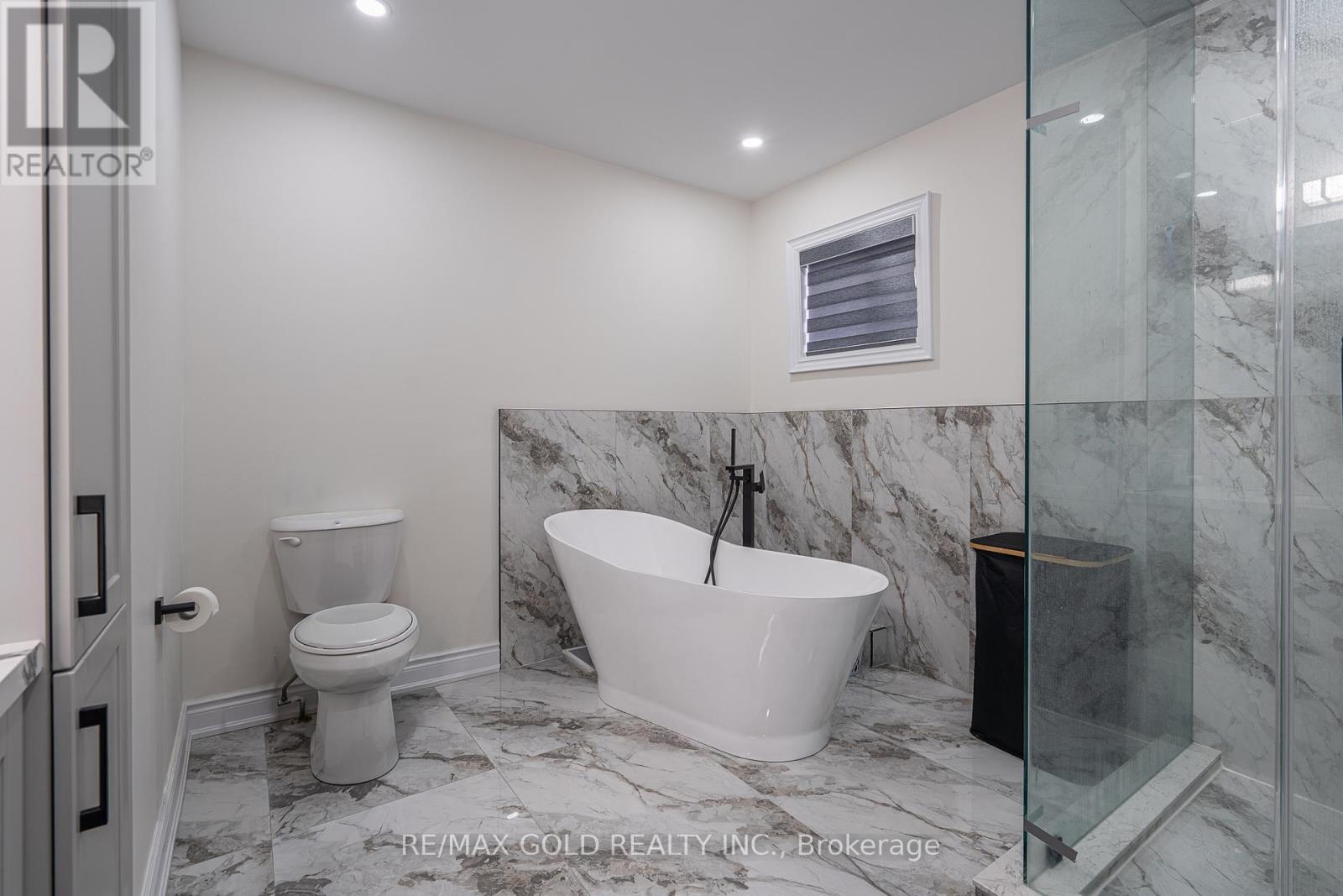 6 Meadow Glade Road, Brampton, Ontario  L6R 1Z7 - Photo 19 - W12992614