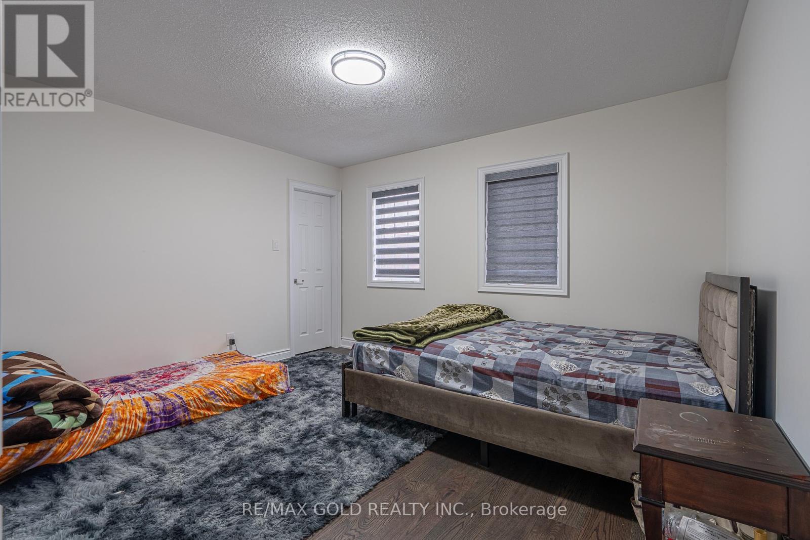 6 Meadow Glade Road, Brampton, Ontario  L6R 1Z7 - Photo 22 - W12992614