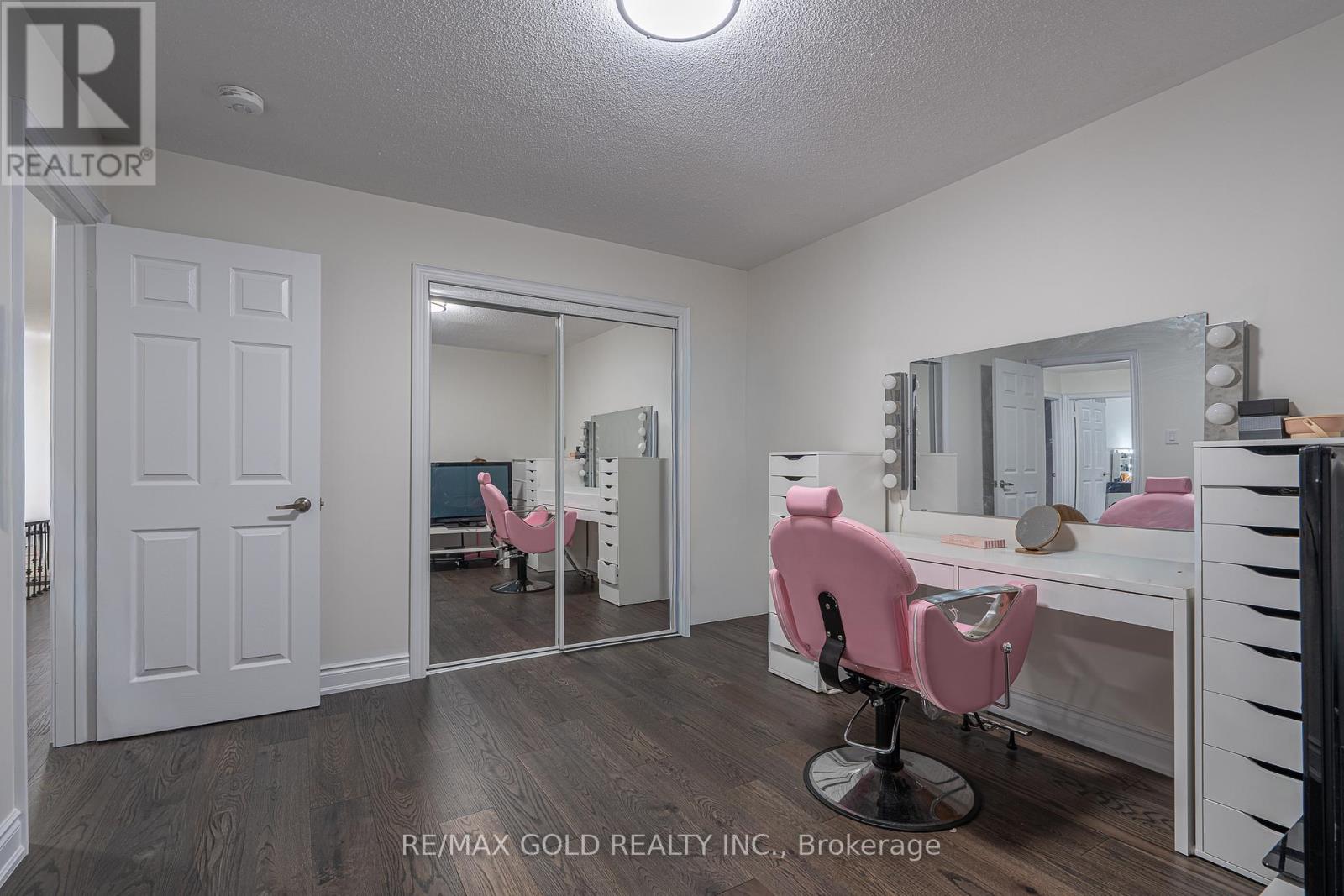 6 Meadow Glade Road, Brampton, Ontario  L6R 1Z7 - Photo 25 - W12992614