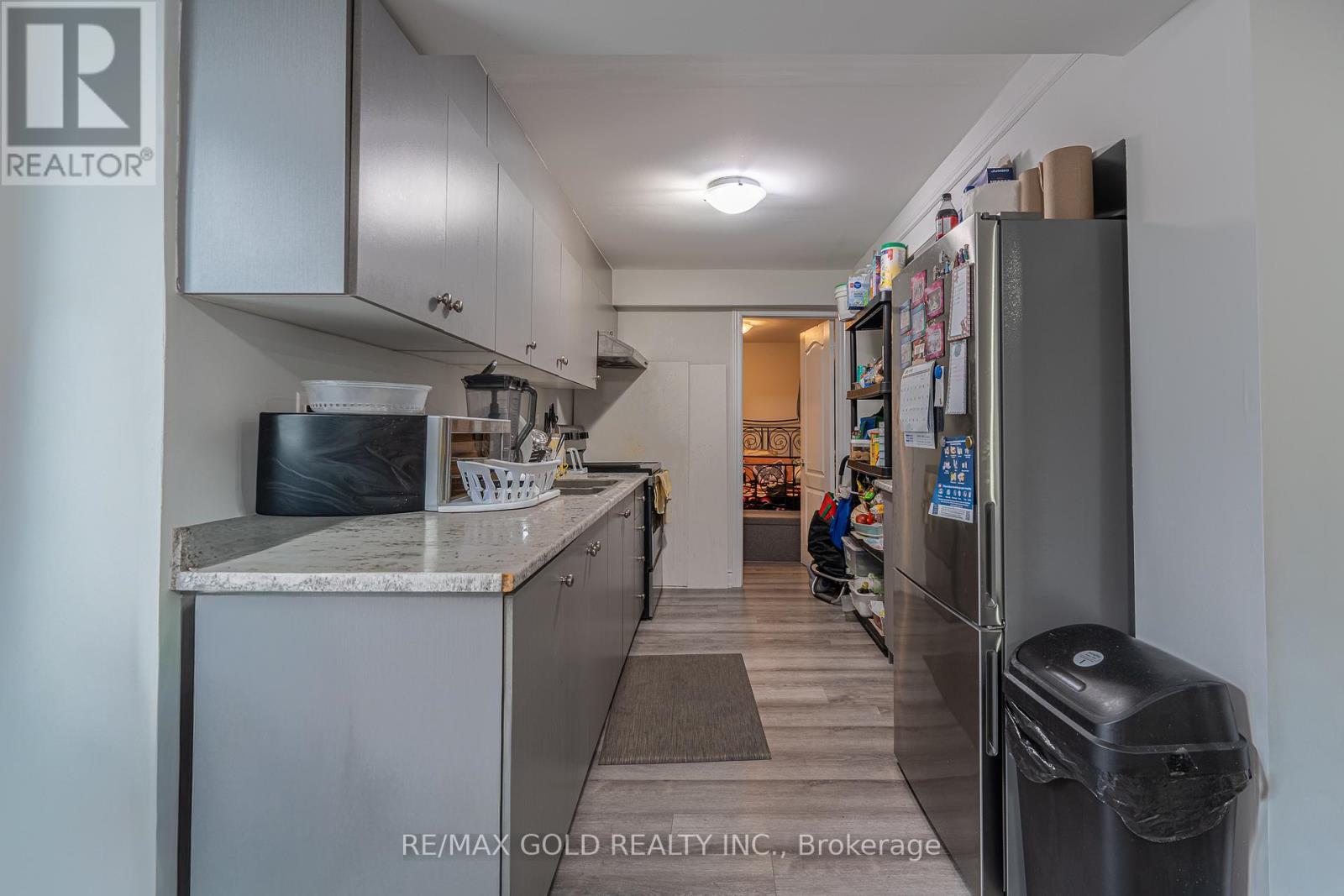 6 Meadow Glade Road, Brampton, Ontario  L6R 1Z7 - Photo 32 - W12992614