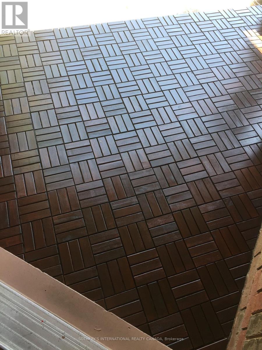 Room #a - 5959 Foxbridge Place, Mississauga, Ontario  L5M 6K5 - Photo 24 - W12992634