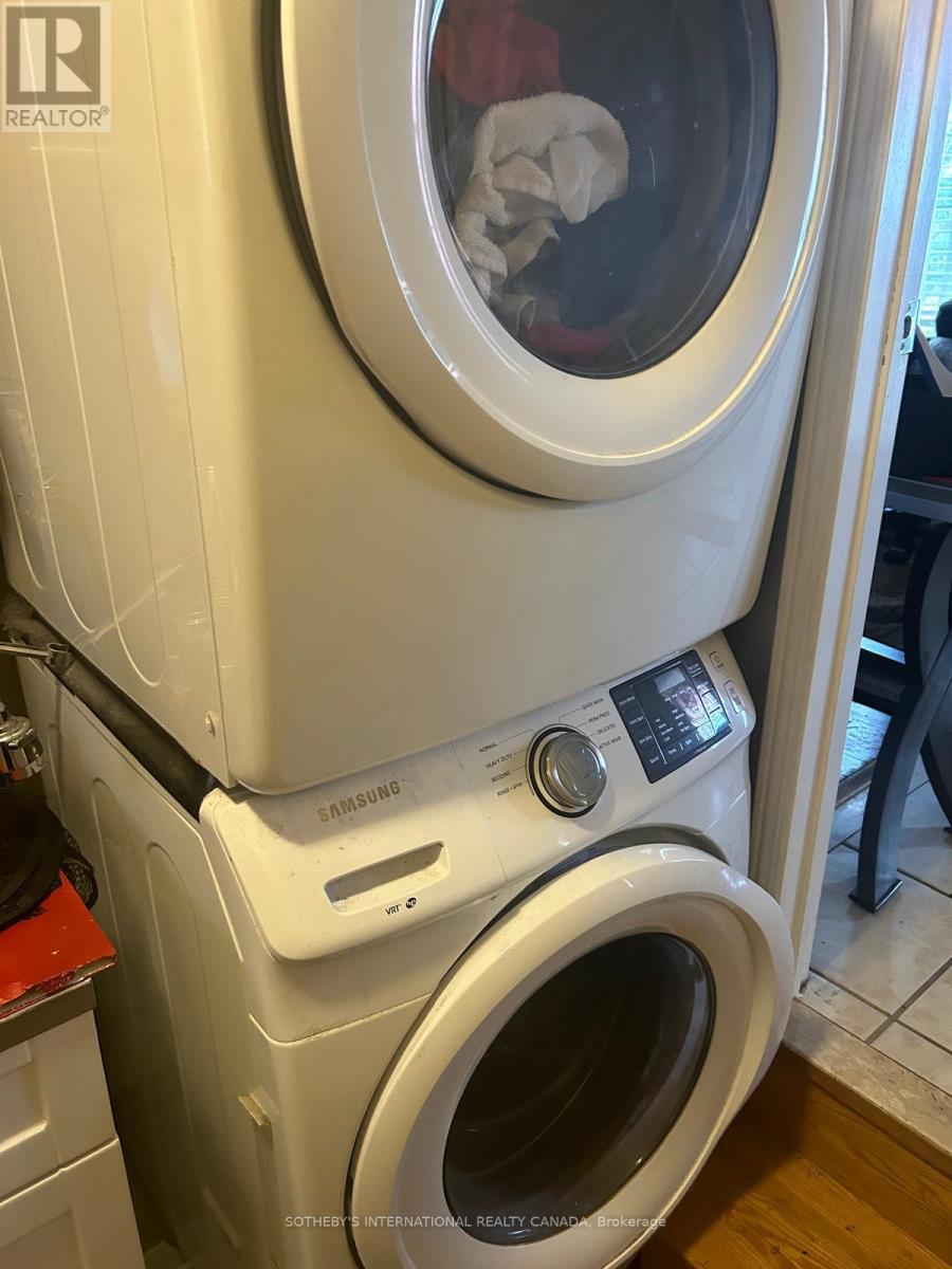 Room #a - 5959 Foxbridge Place, Mississauga, Ontario  L5M 6K5 - Photo 25 - W12992634