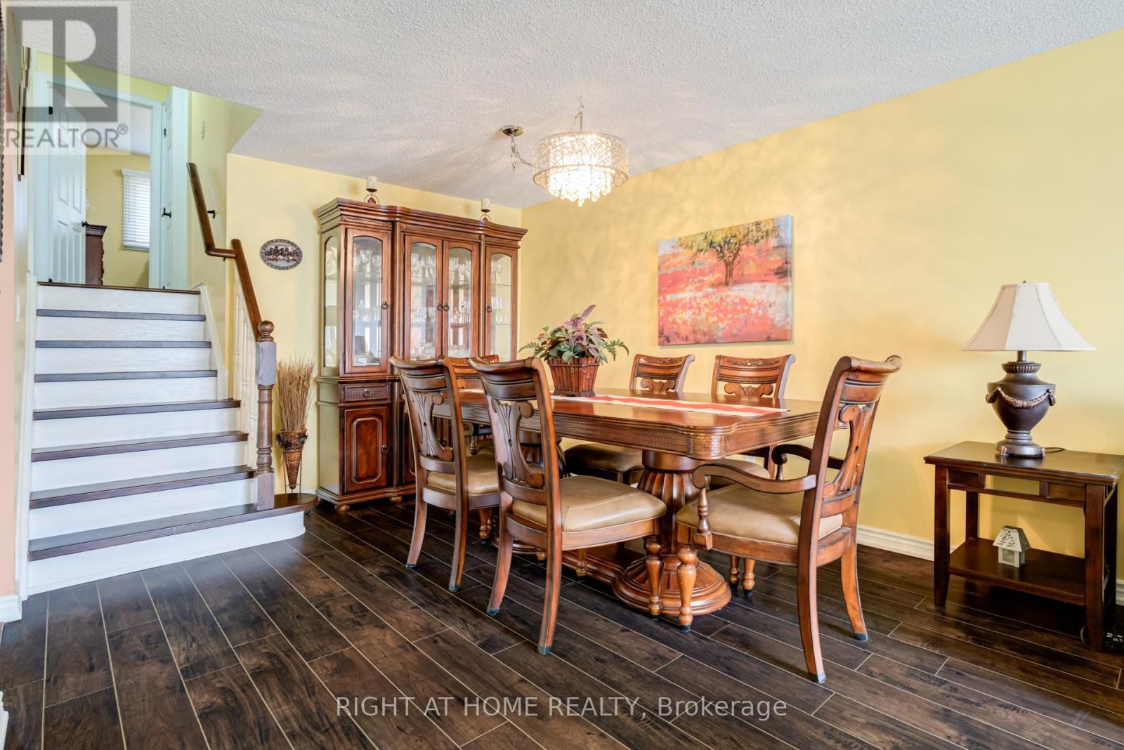 40 Salisbury Circle, Brampton, Ontario  L6V 2Z5 - Photo 11 - W12992648