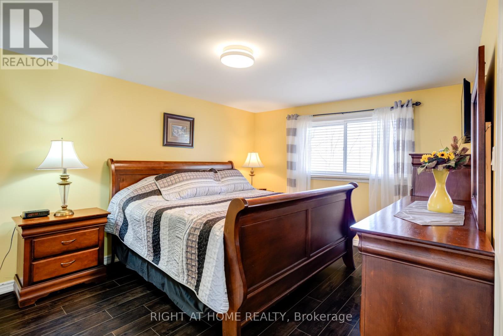 40 Salisbury Circle, Brampton, Ontario  L6V 2Z5 - Photo 16 - W12992648