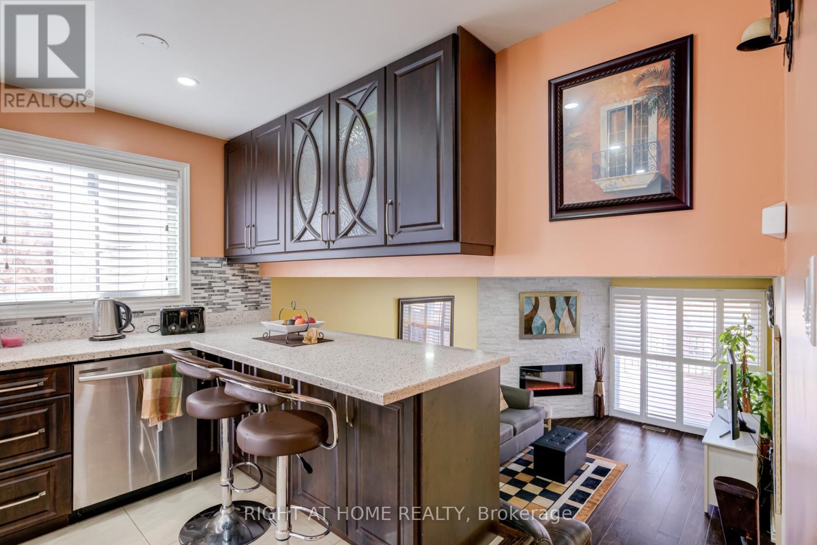 40 Salisbury Circle, Brampton, Ontario  L6V 2Z5 - Photo 22 - W12992648