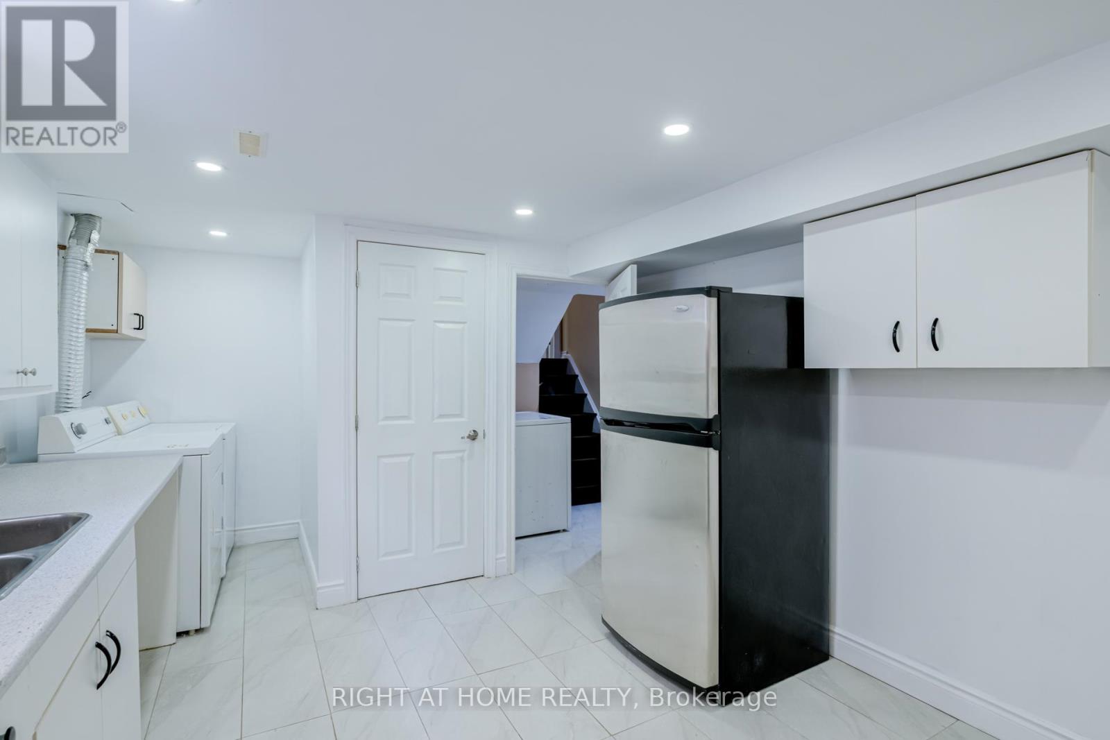 40 Salisbury Circle, Brampton, Ontario  L6V 2Z5 - Photo 33 - W12992648