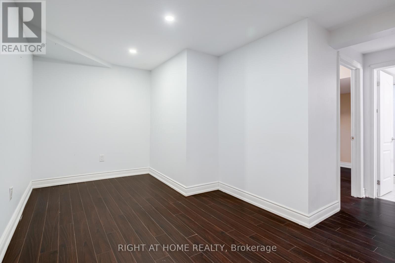 40 Salisbury Circle, Brampton, Ontario  L6V 2Z5 - Photo 37 - W12992648