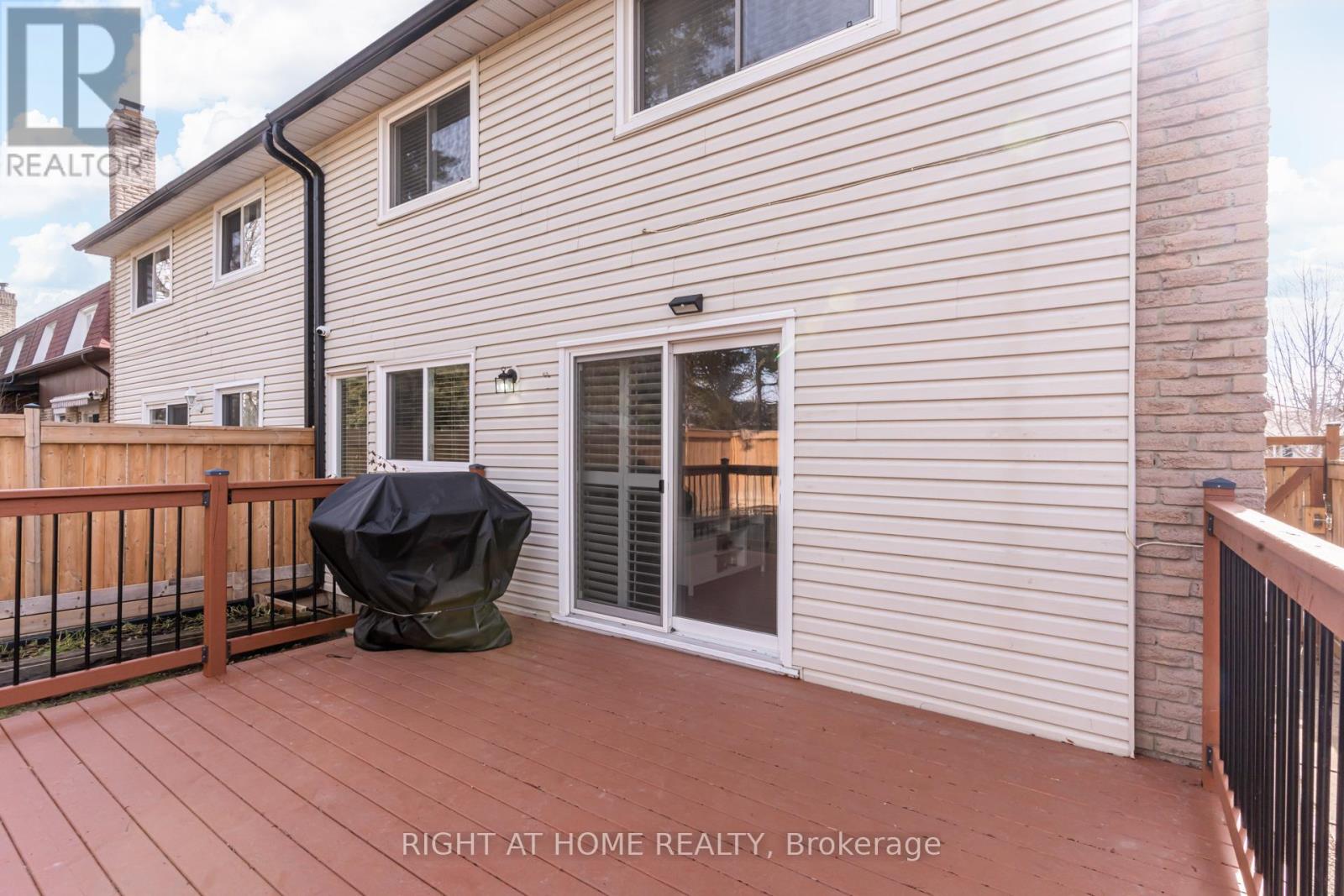 40 Salisbury Circle, Brampton, Ontario  L6V 2Z5 - Photo 44 - W12992648