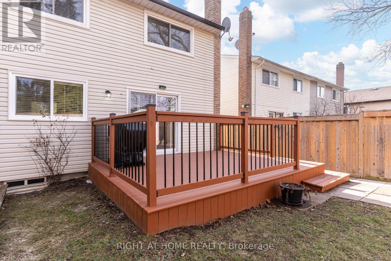 40 Salisbury Circle, Brampton, Ontario  L6V 2Z5 - Photo 47 - W12992648