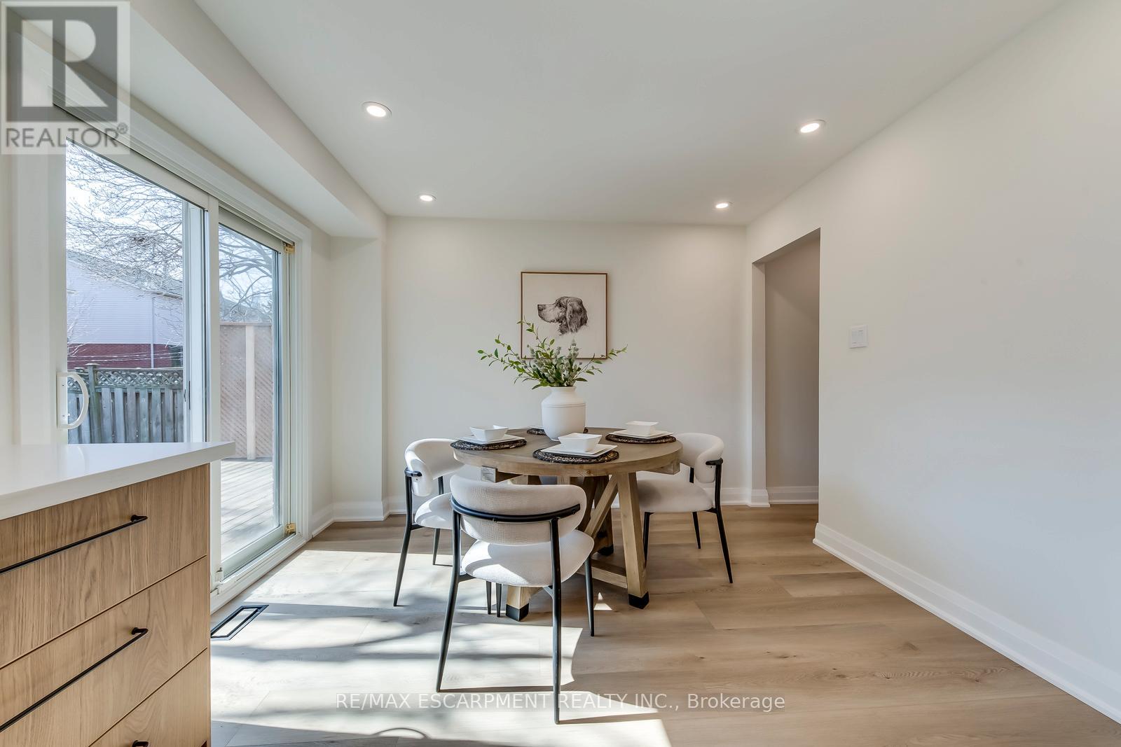 3184 Renton Road, Burlington, Ontario  L7M 2W8 - Photo 13 - W12992656