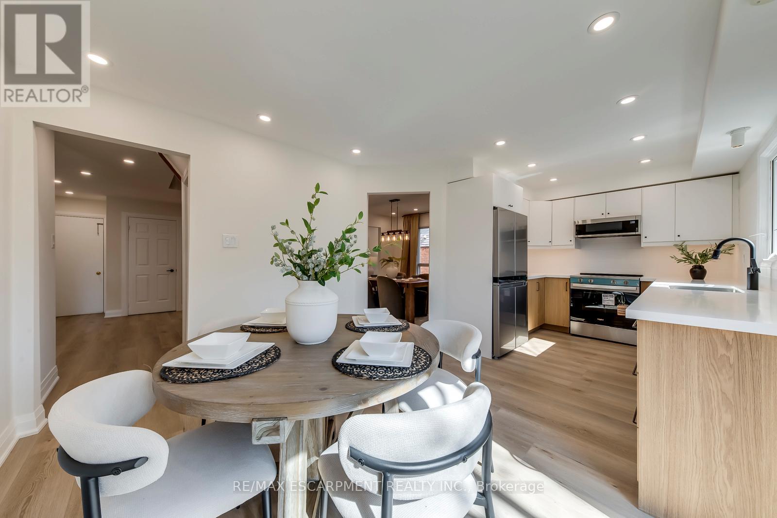 3184 Renton Road, Burlington, Ontario  L7M 2W8 - Photo 15 - W12992656