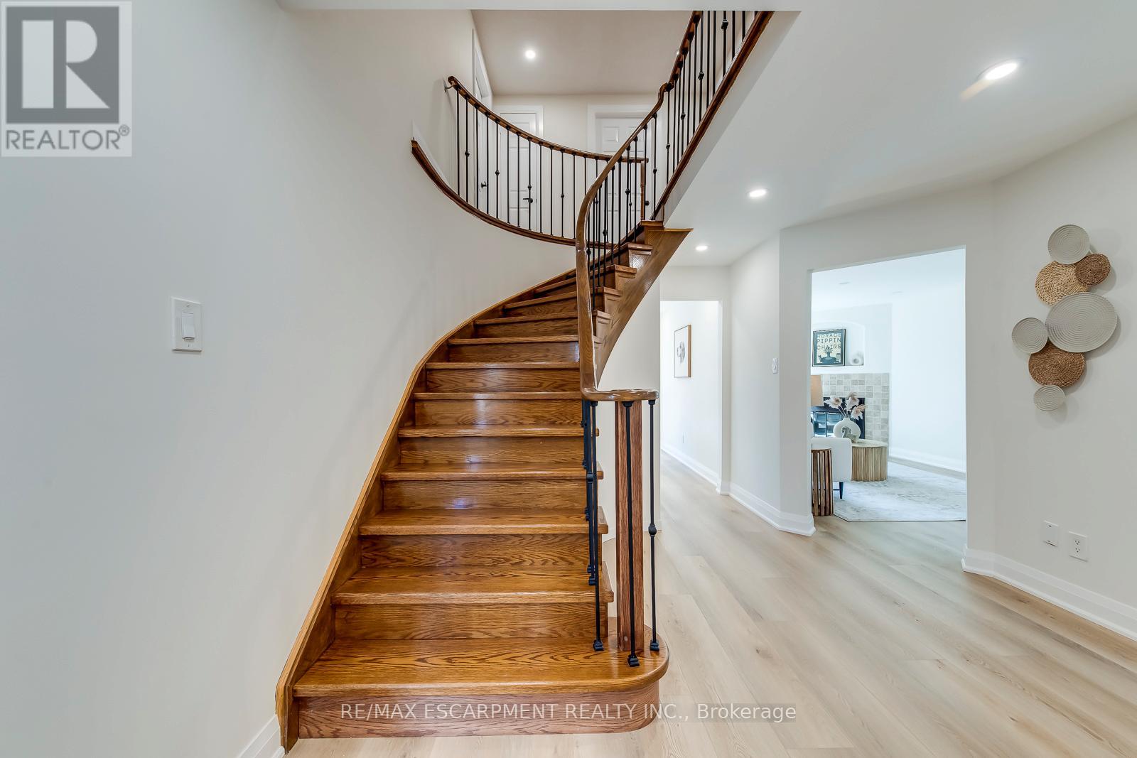 3184 Renton Road, Burlington, Ontario  L7M 2W8 - Photo 18 - W12992656