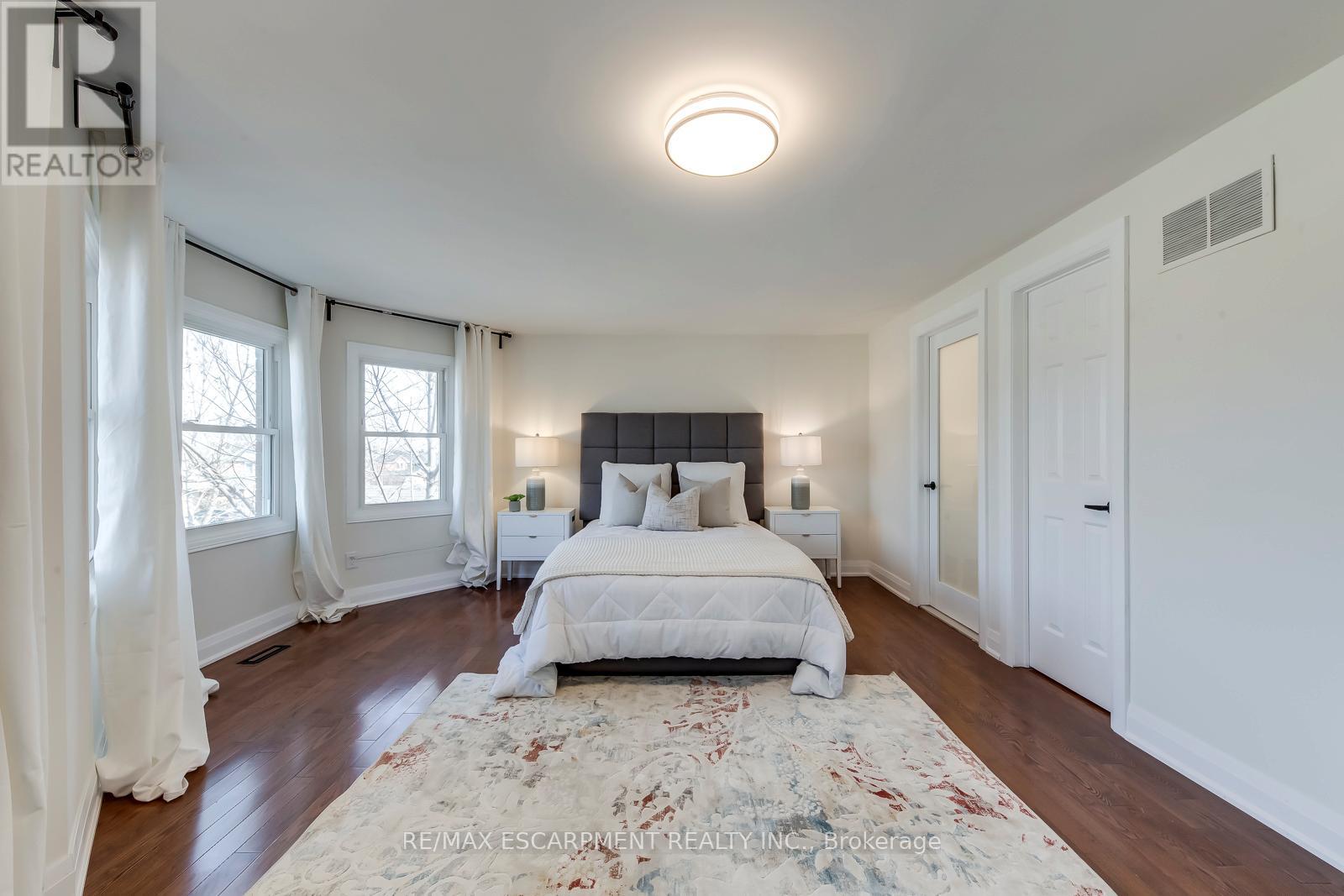 3184 Renton Road, Burlington, Ontario  L7M 2W8 - Photo 21 - W12992656