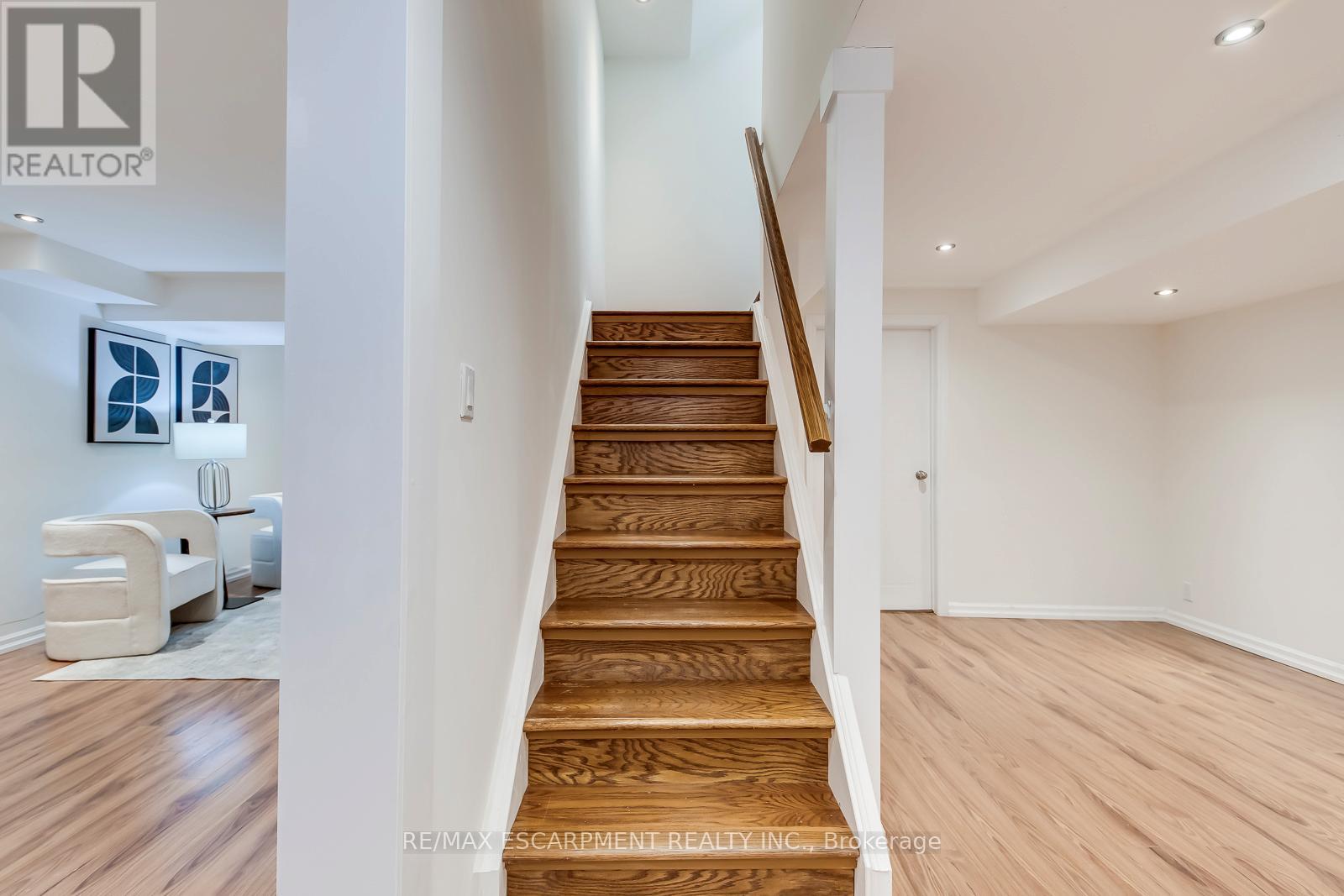 3184 Renton Road, Burlington, Ontario  L7M 2W8 - Photo 32 - W12992656