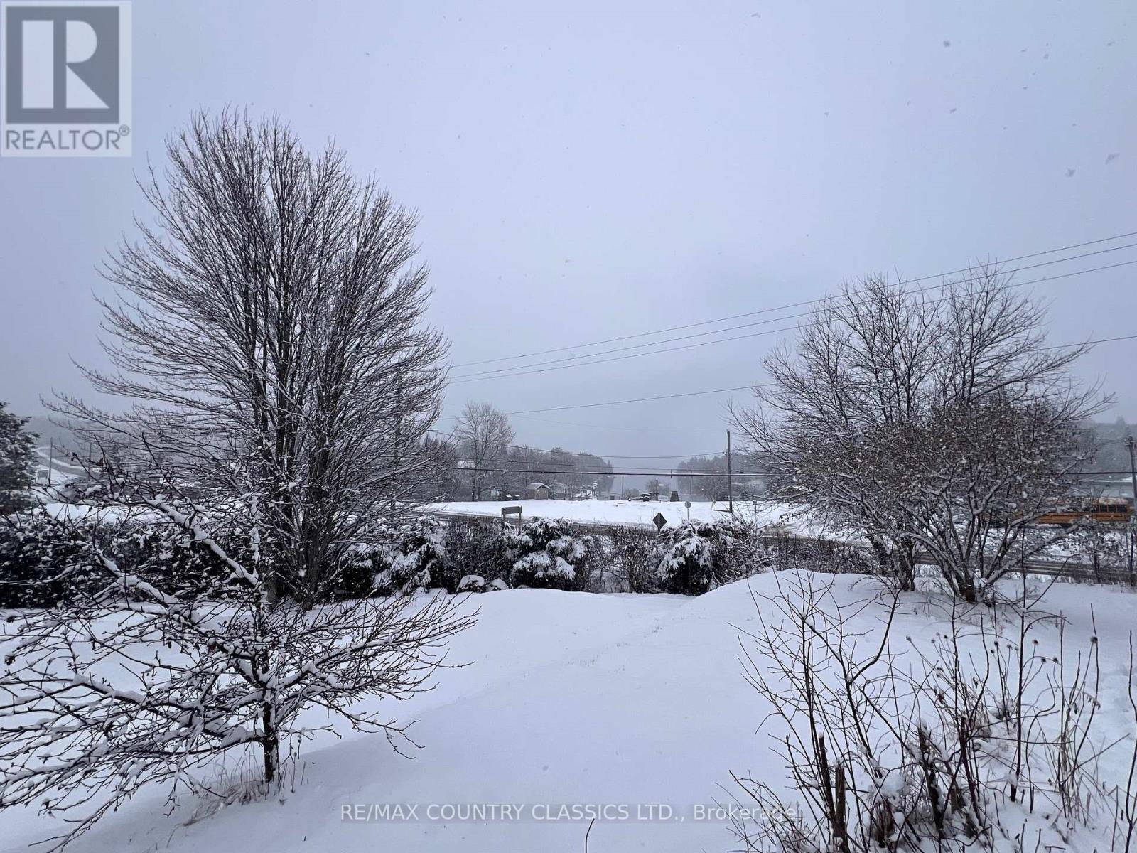 29606 60 Hwy Highway, South Algonquin, Ontario  K0J 2M0 - Photo 7 - X12992048