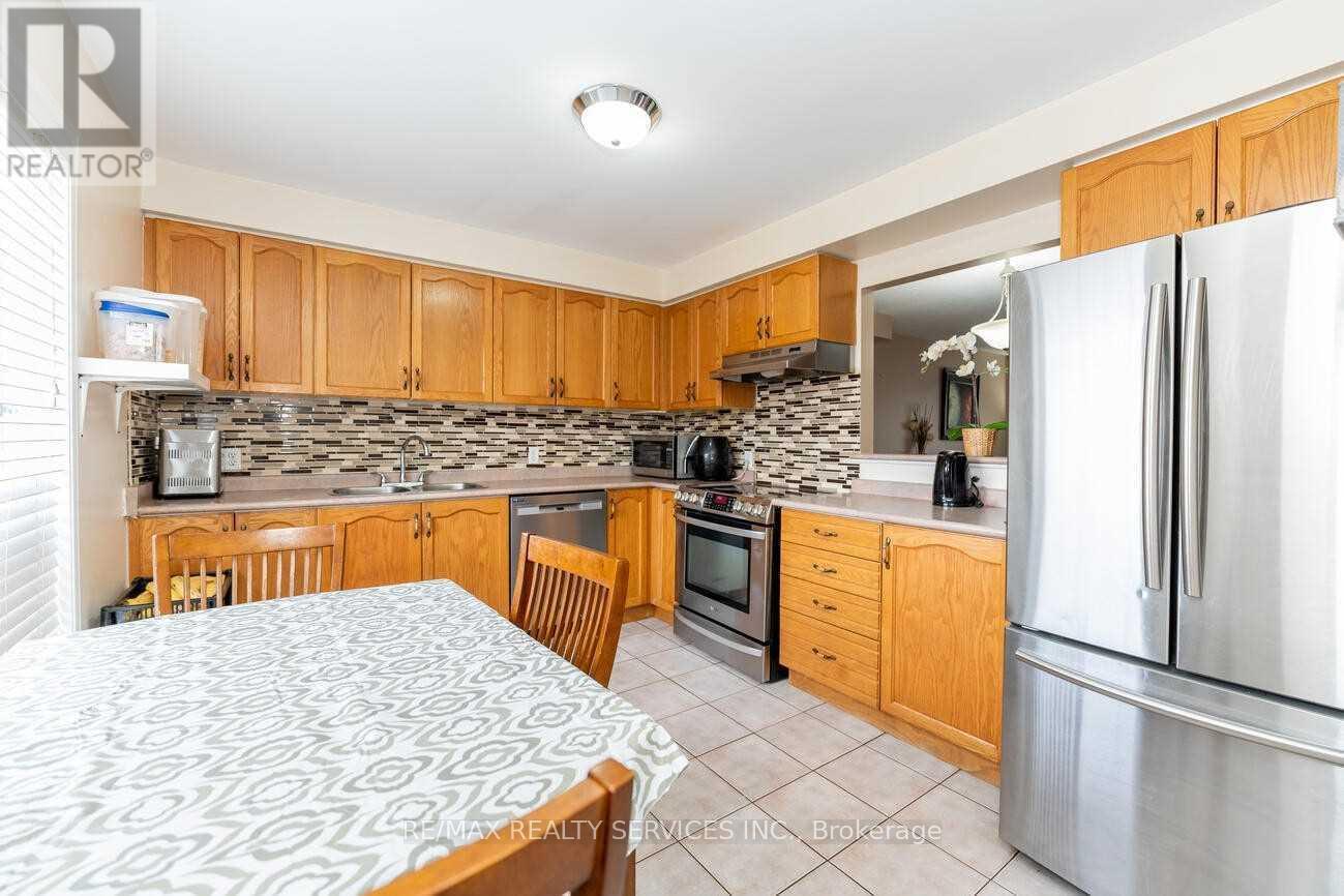 97 - 35 Malta Avenue, Brampton, Ontario  L6Y 5B4 - Photo 11 - W12992678