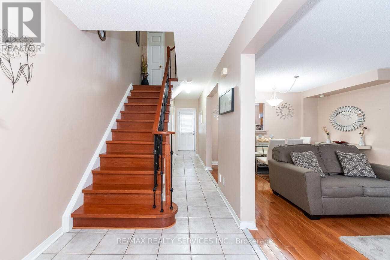 97 - 35 Malta Avenue, Brampton, Ontario  L6Y 5B4 - Photo 5 - W12992678