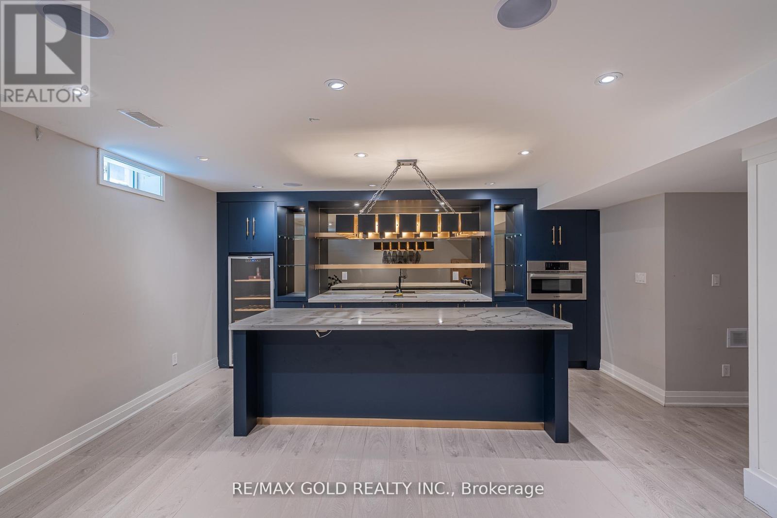 61 YELLOWKNIFE ROAD, Brampton, Ontario