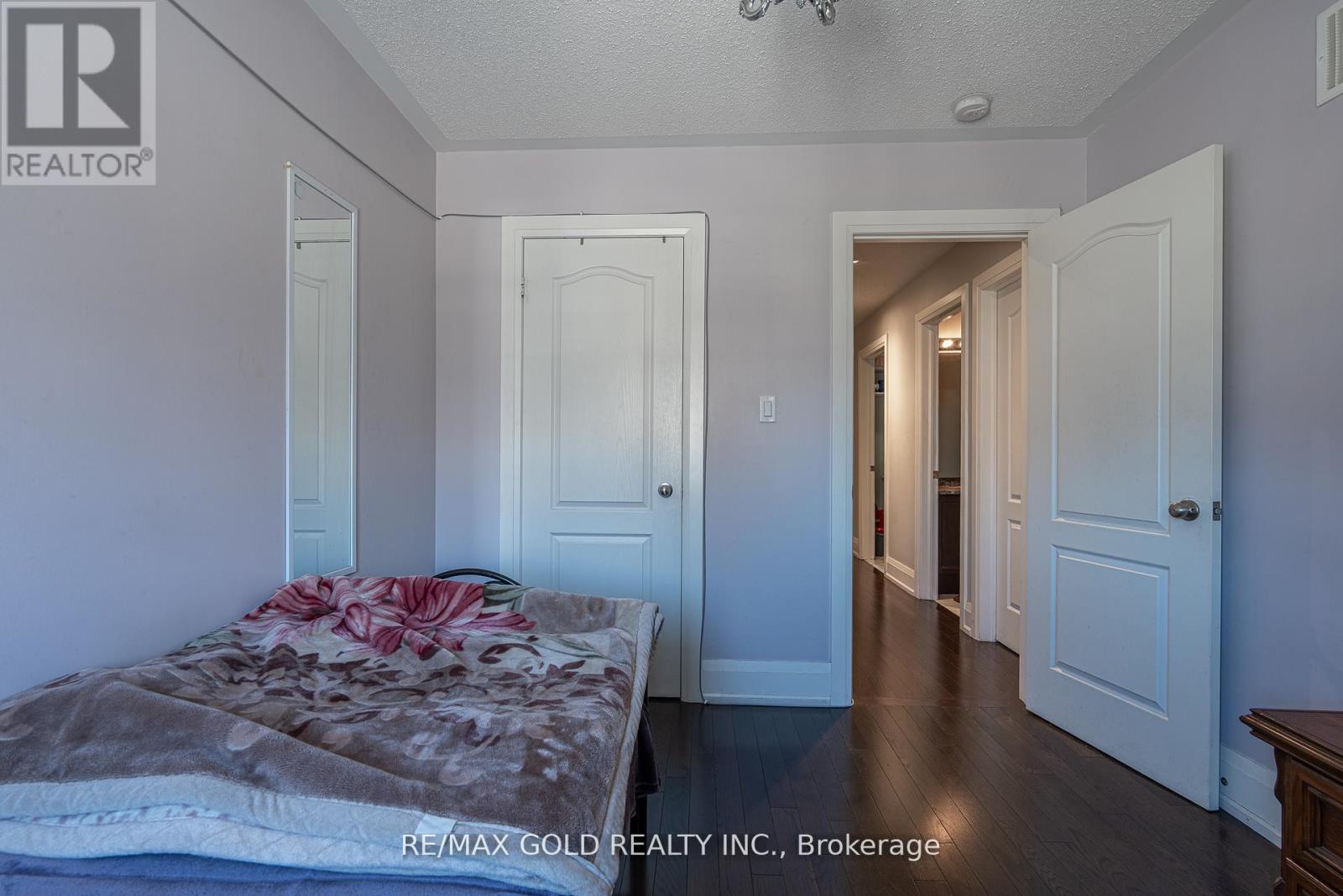 61 Yellowknife Road, Brampton, Ontario  L6R 0B3 - Photo 25 - W12992684