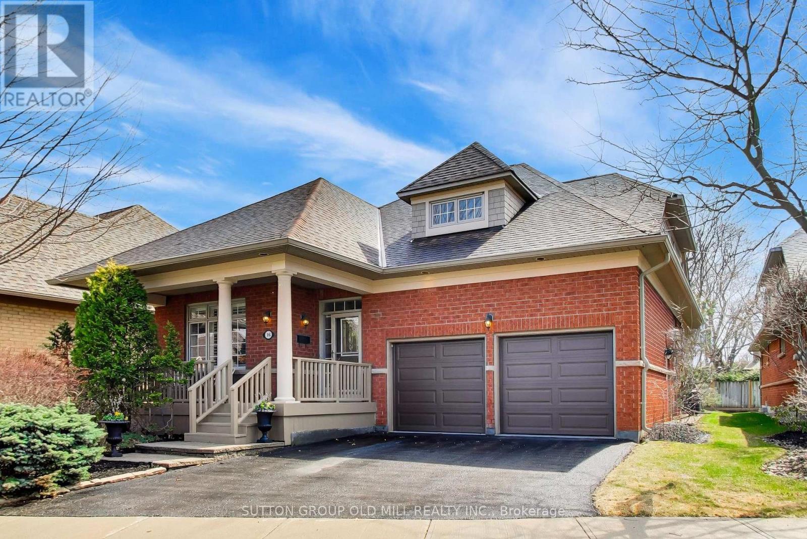 16 - 2175 STAVEBANK ROAD, Mississauga, Ontario