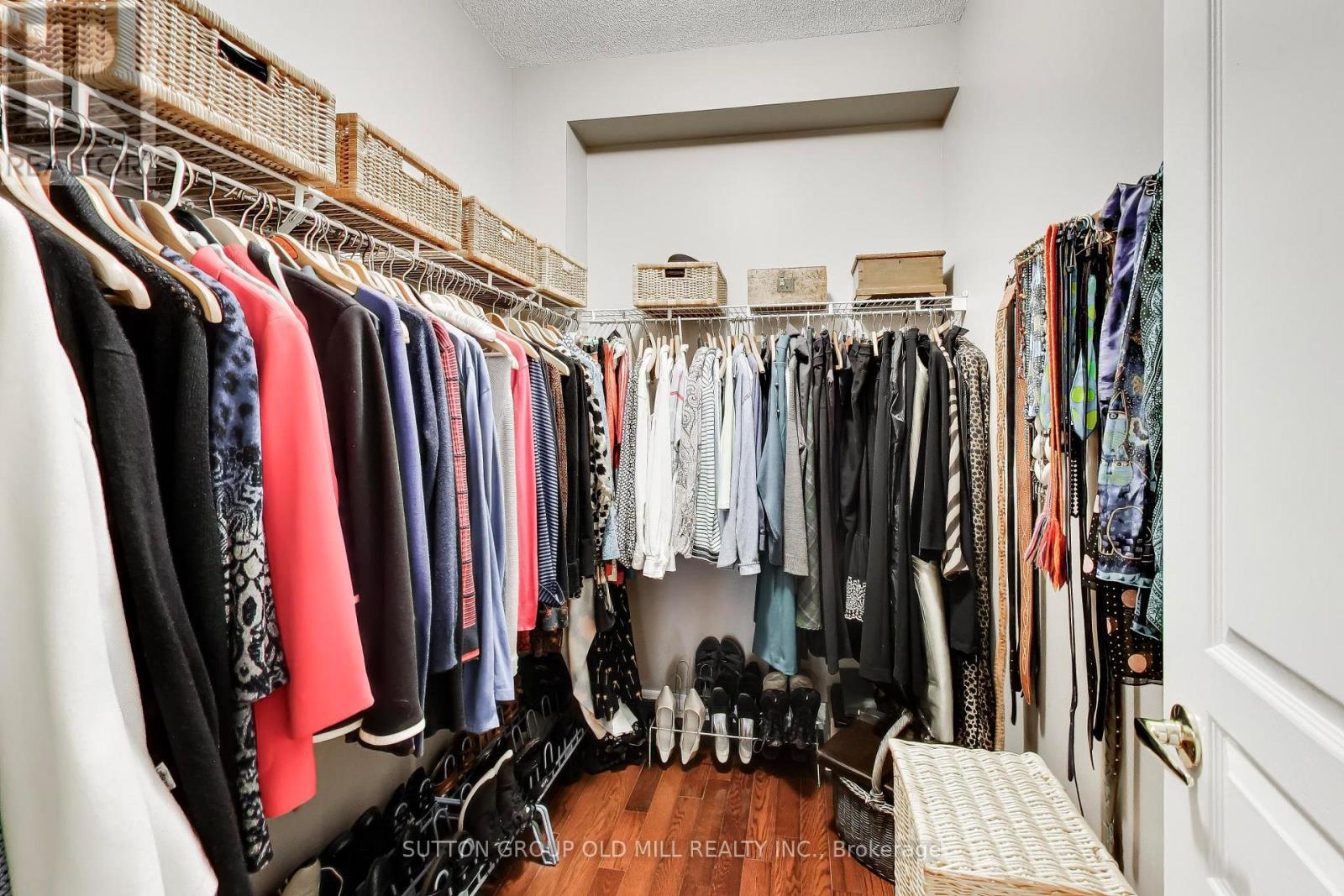 16 - 2175 Stavebank Road, Mississauga, Ontario  L5C 1T3 - Photo 24 - W12992718