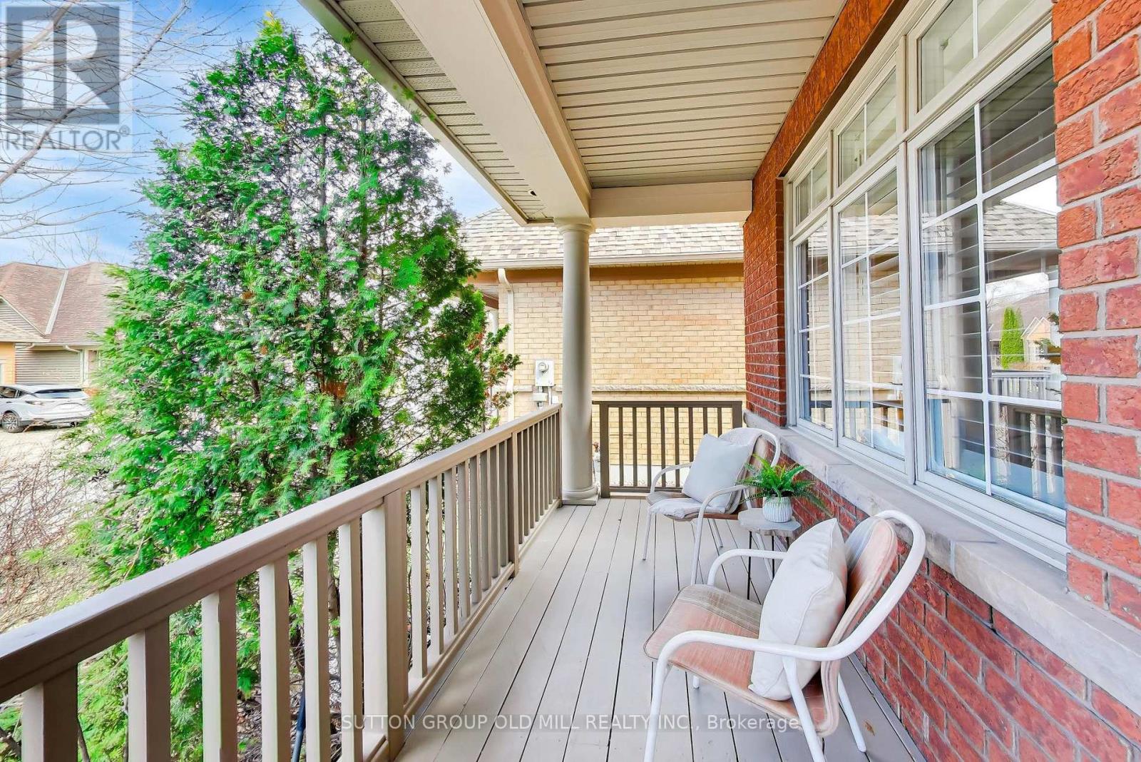 16 - 2175 Stavebank Road, Mississauga, Ontario  L5C 1T3 - Photo 4 - W12992718