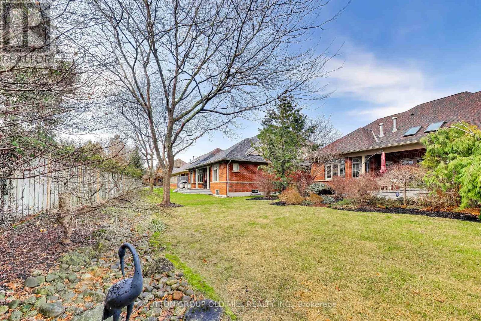 16 - 2175 Stavebank Road, Mississauga, Ontario  L5C 1T3 - Photo 49 - W12992718