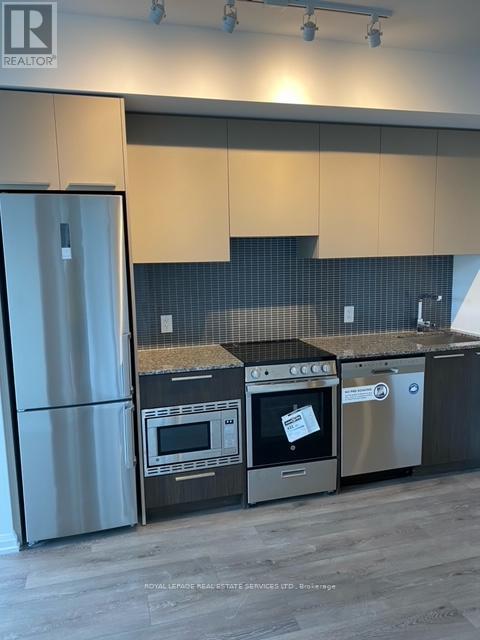 405 - 4208 Dundas Street, Toronto, Ontario M8X 1Y6 - Photo 3 - W12992756