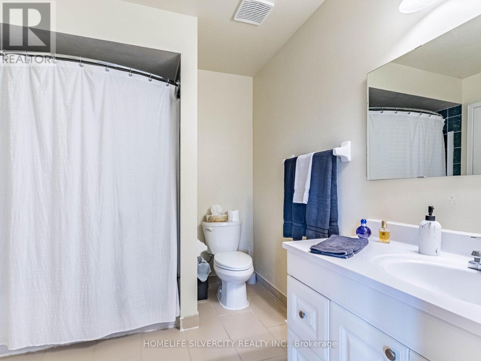 110 Richwood Crescent, Brampton, Ontario  L6X 4K7 - Photo 33 - W12992762