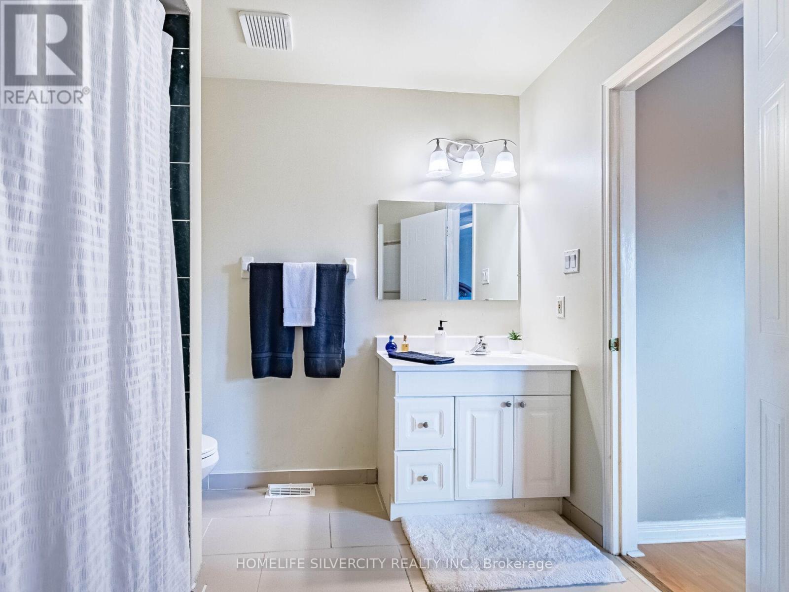 110 Richwood Crescent, Brampton, Ontario  L6X 4K7 - Photo 35 - W12992762