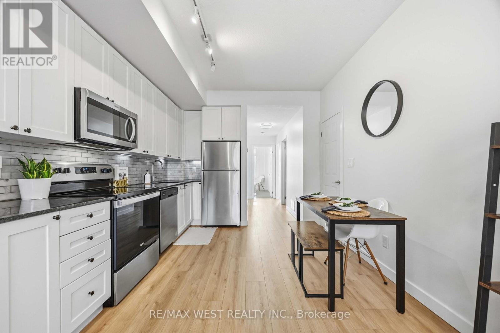 1 - 6 Bicknell Avenue, Toronto, Ontario  M6M 0B4 - Photo 11 - W12992778