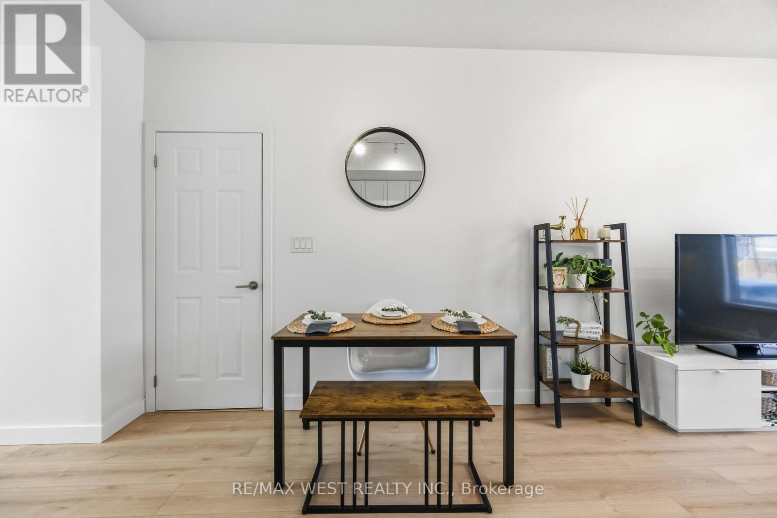 1 - 6 Bicknell Avenue, Toronto, Ontario  M6M 0B4 - Photo 14 - W12992778