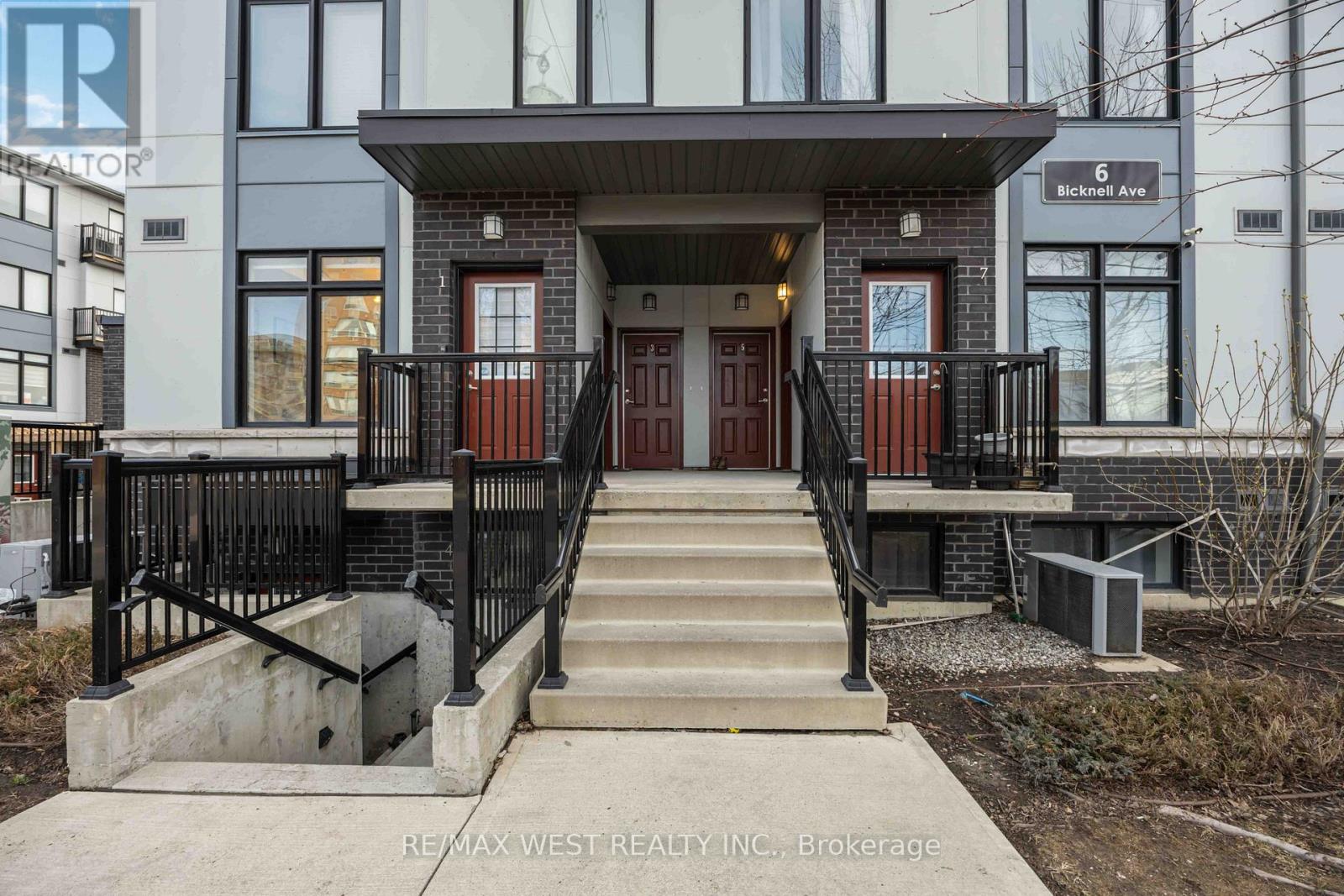 1 - 6 Bicknell Avenue, Toronto, Ontario  M6M 0B4 - Photo 2 - W12992778